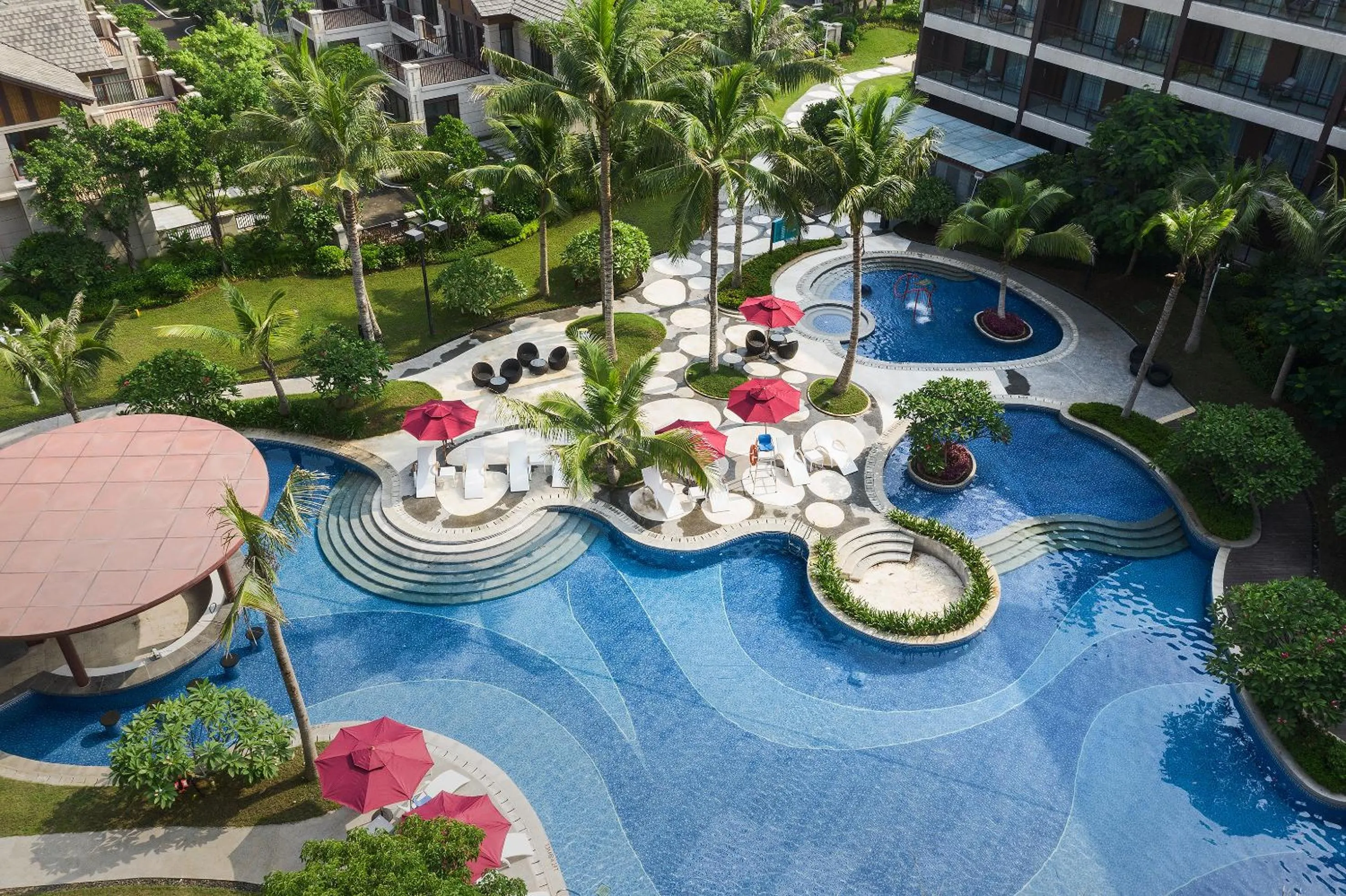 Pool view in Wingate by Wyndham Hainan Chengmai