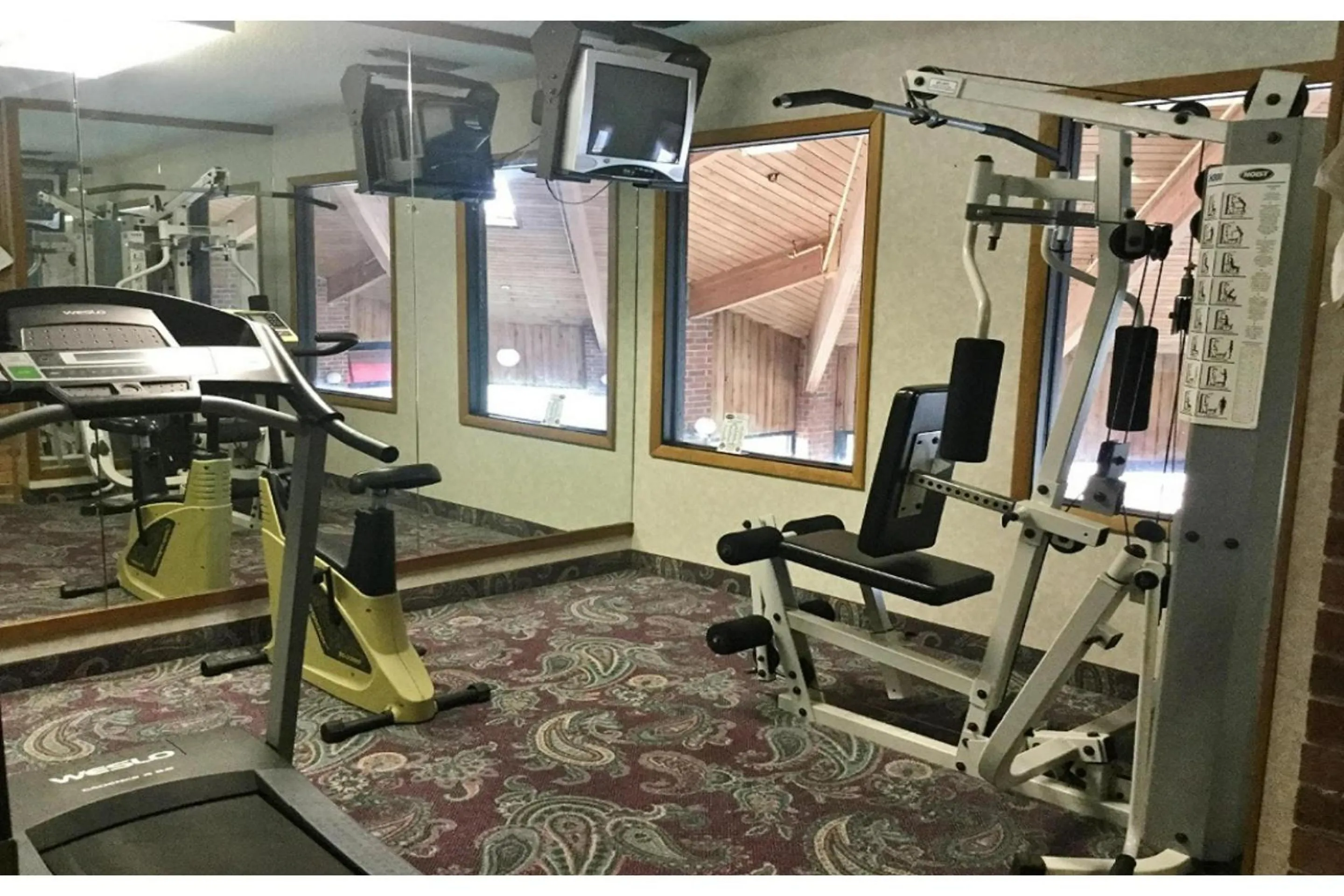 Fitness centre/facilities in Capital O Amerihost Inn and Suites Mexico Hwy 54 MO