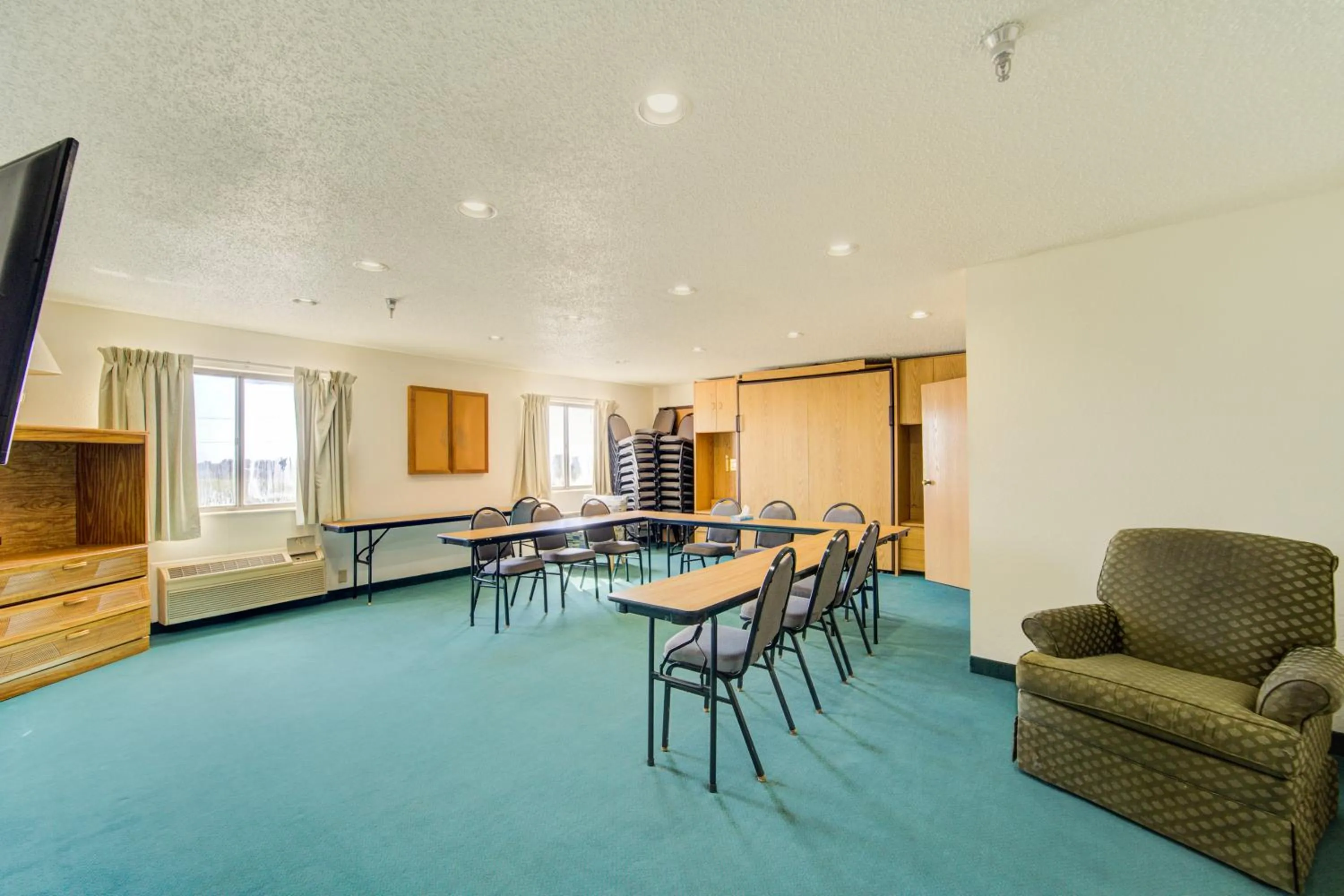 Meeting/conference room in Capital O Amerihost Inn and Suites Mexico Hwy 54 MO