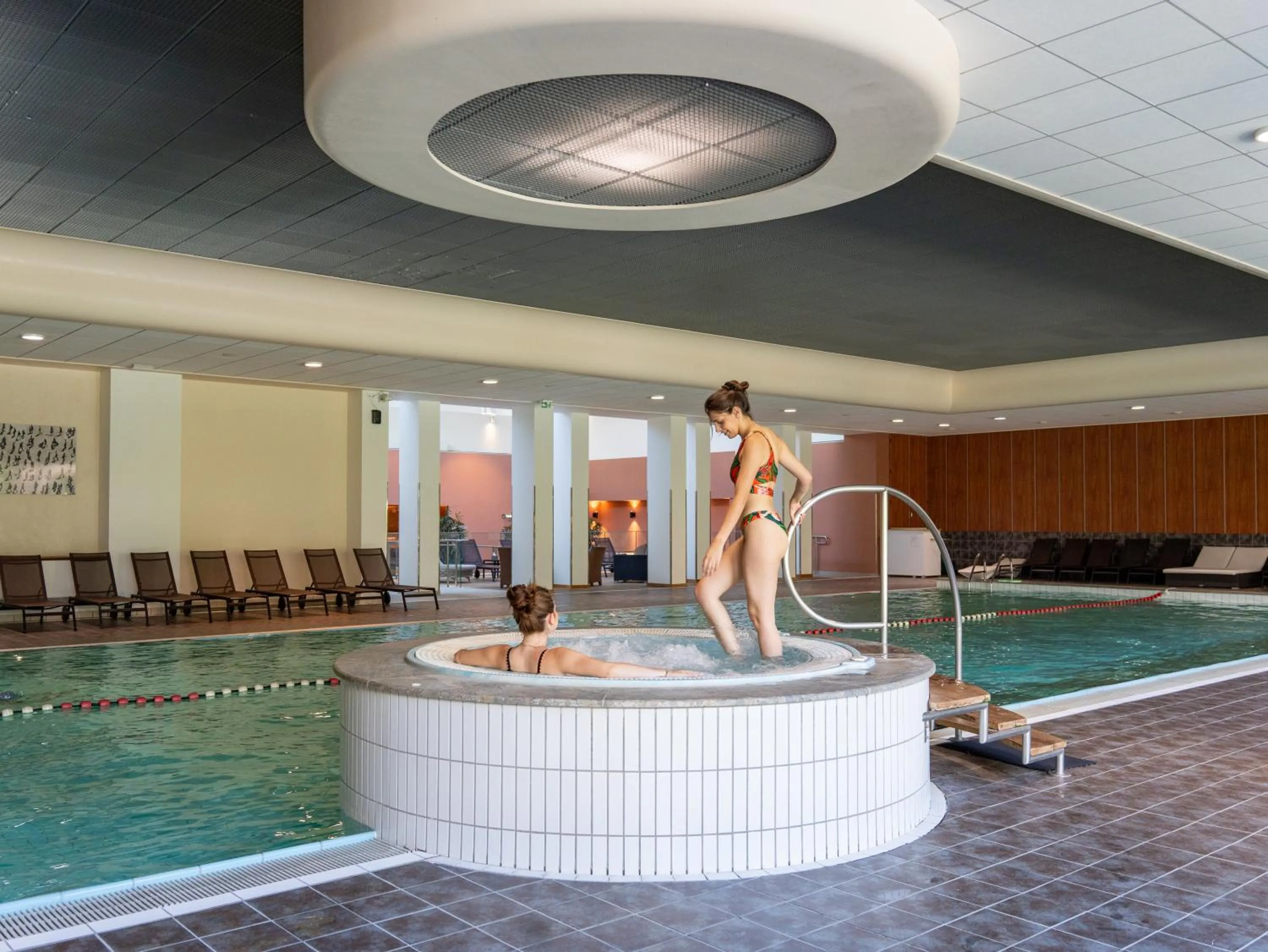 Spa and wellness centre/facilities in Hôtel Lyon Métropole & Spa