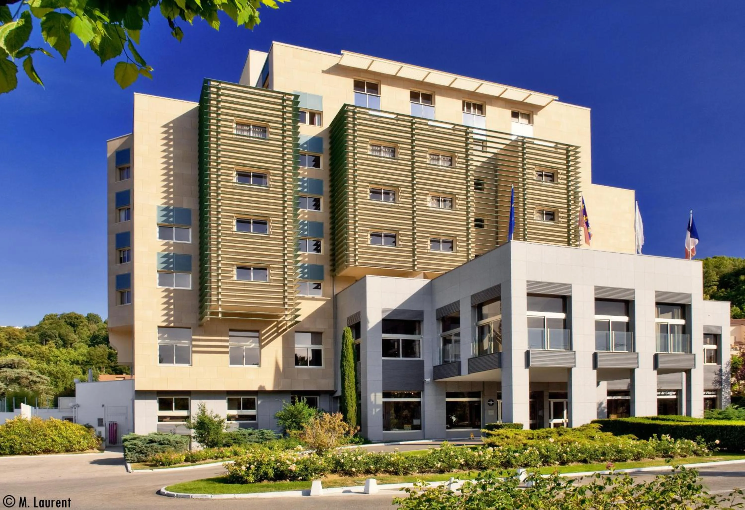 Facade/entrance in Hôtel Lyon Métropole & Spa