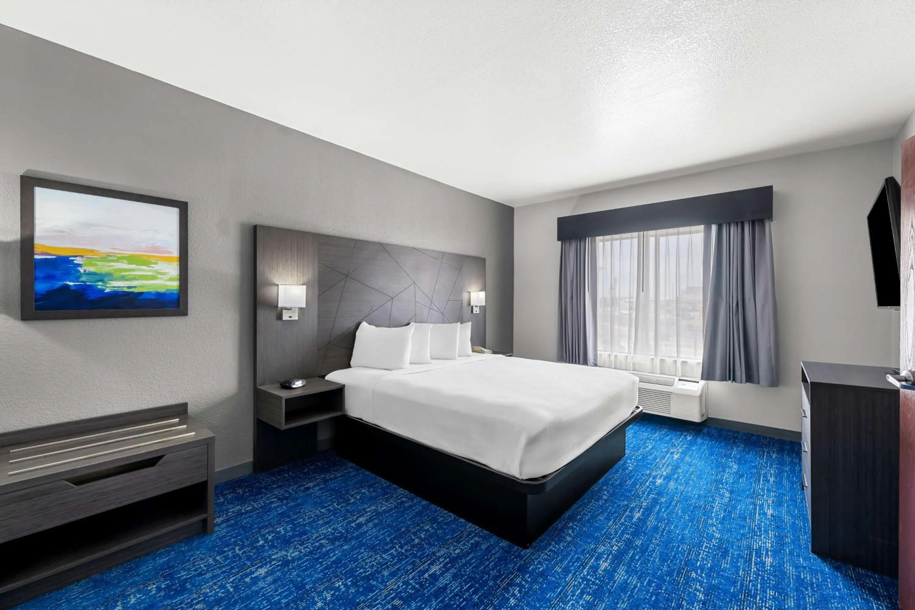 Photo of the whole room, Bed in Best Western Palace Inn & Suites