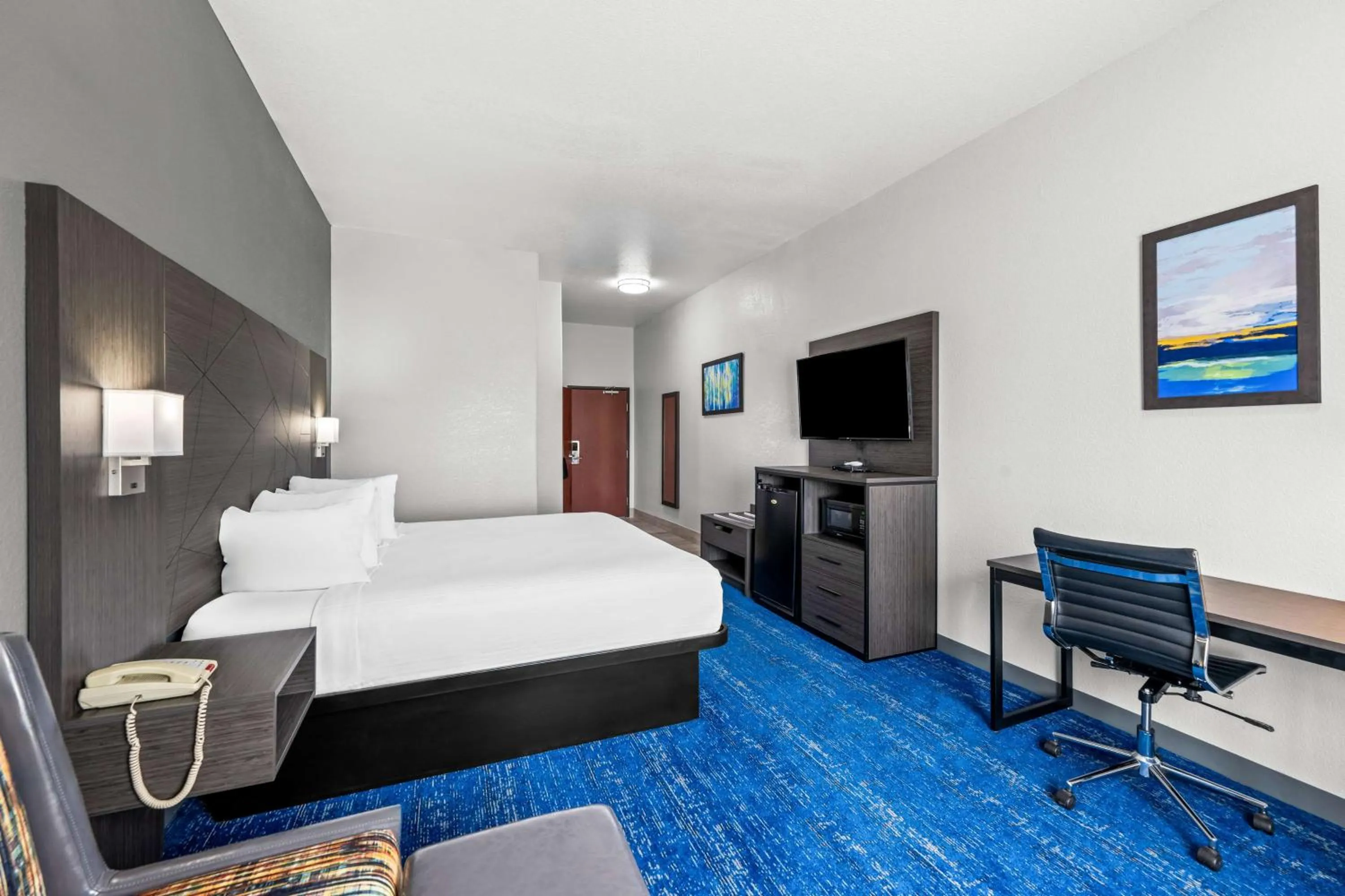 Bedroom, Bed in Best Western Palace Inn & Suites