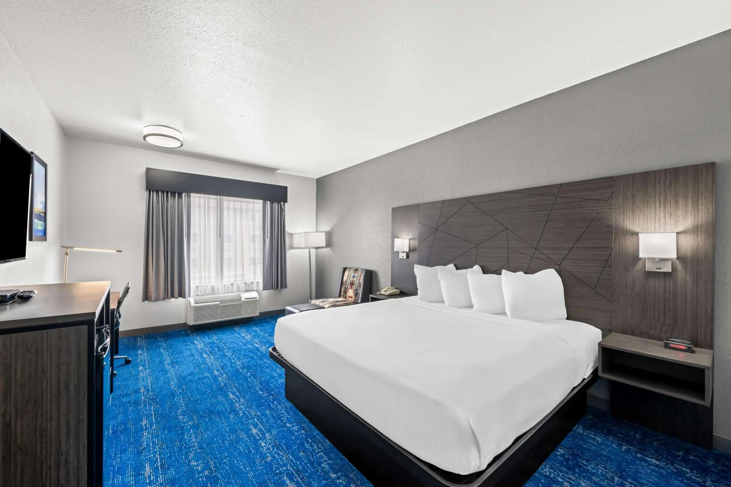 Bedroom, Bed in Best Western Palace Inn & Suites