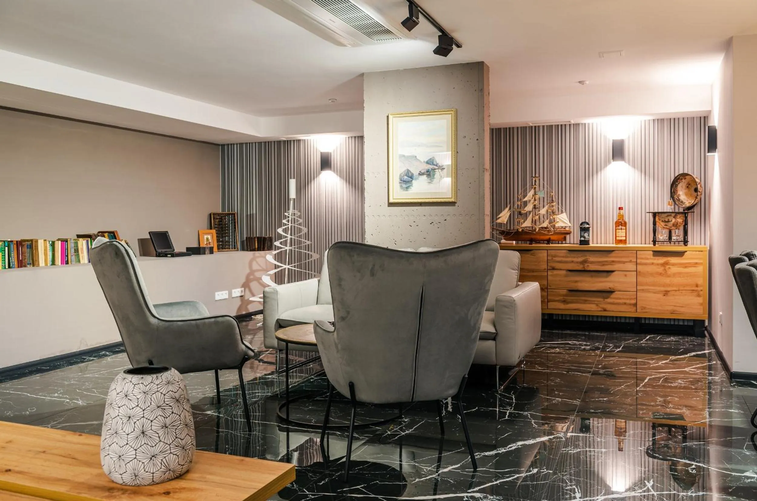 Meeting/conference room in Amarant Urban Hotel by CHM