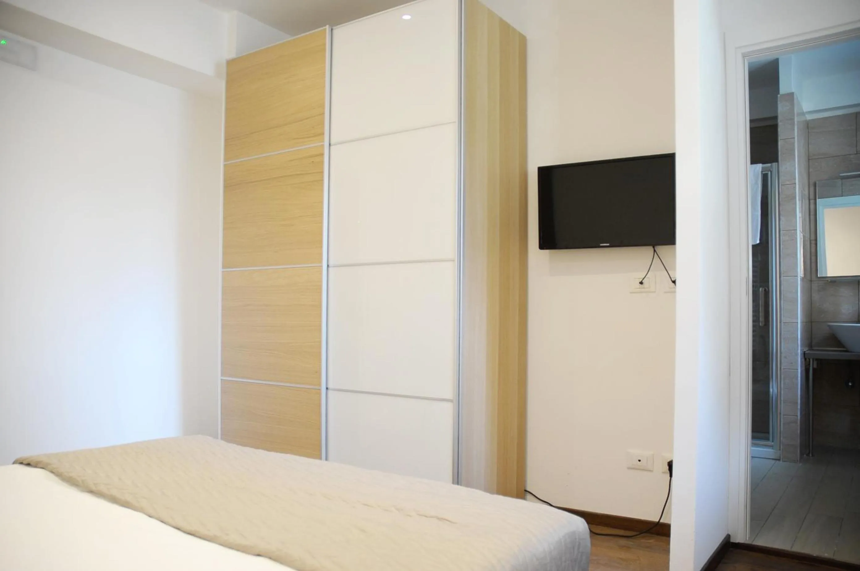 Photo of the whole room, Bed in Il Faro Gianicolense