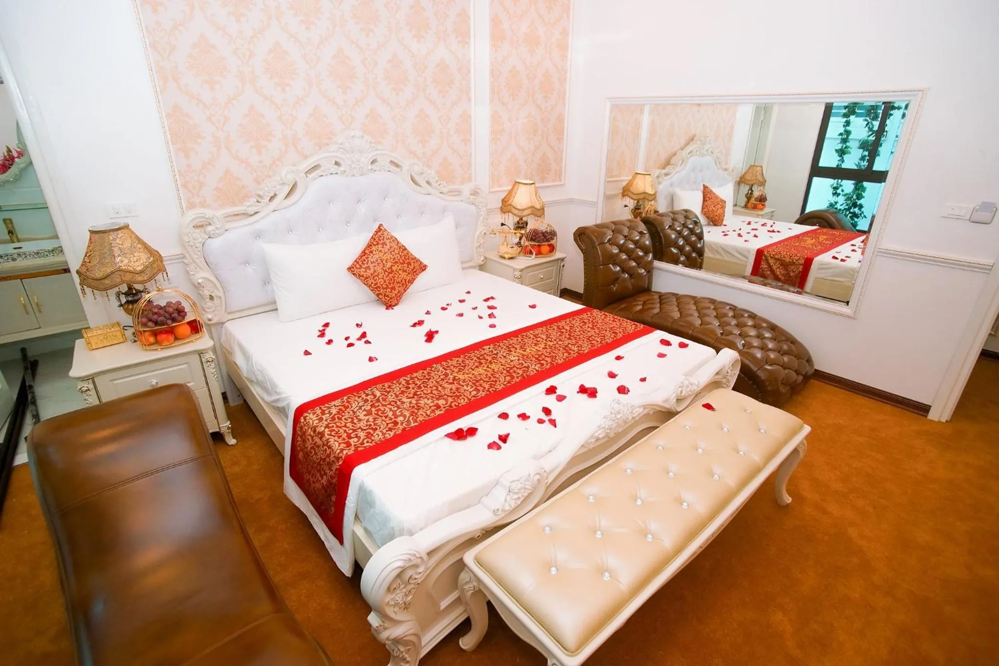 Bed in King's Hotel Yên Hòa