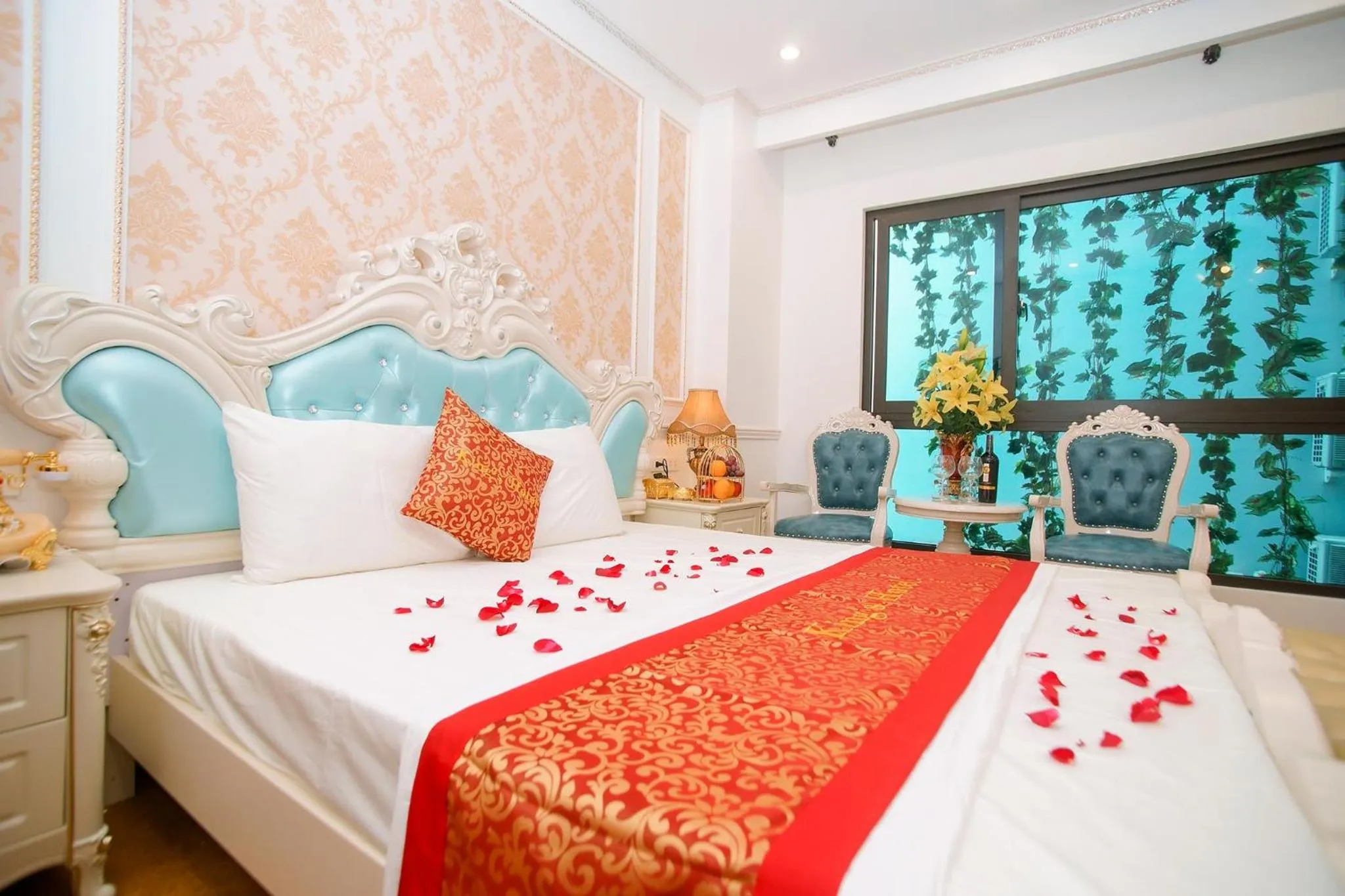 Bed in King's Hotel Yên Hòa