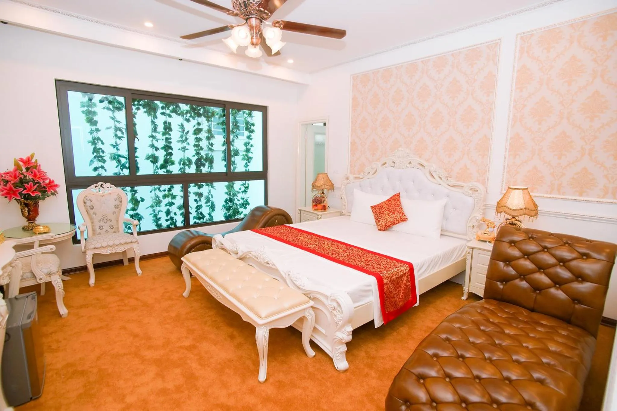 Bed in King's Hotel Yên Hòa