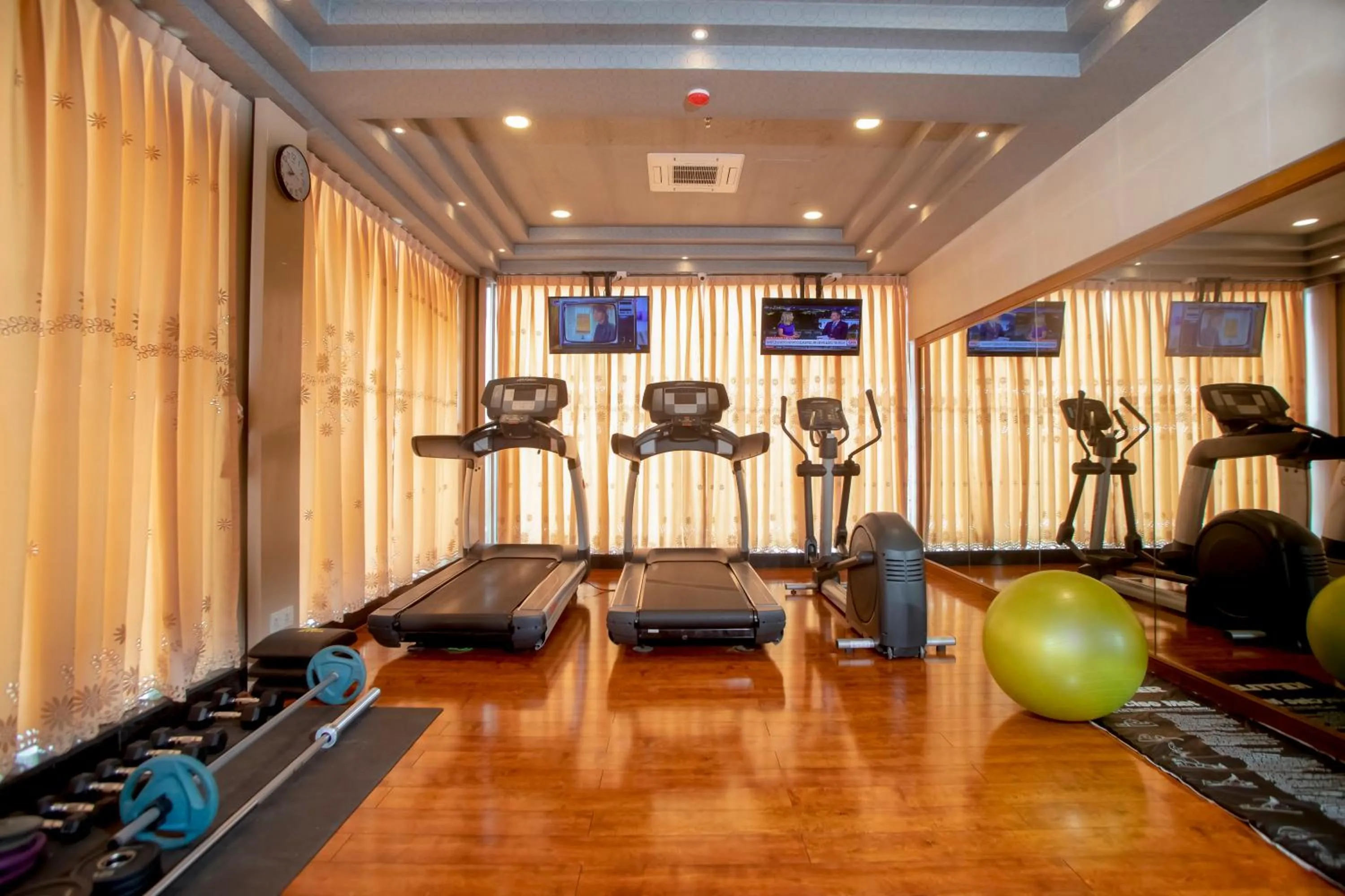 Fitness centre/facilities in Prestige Residences at Golden Valley by Grand United Hospitality
