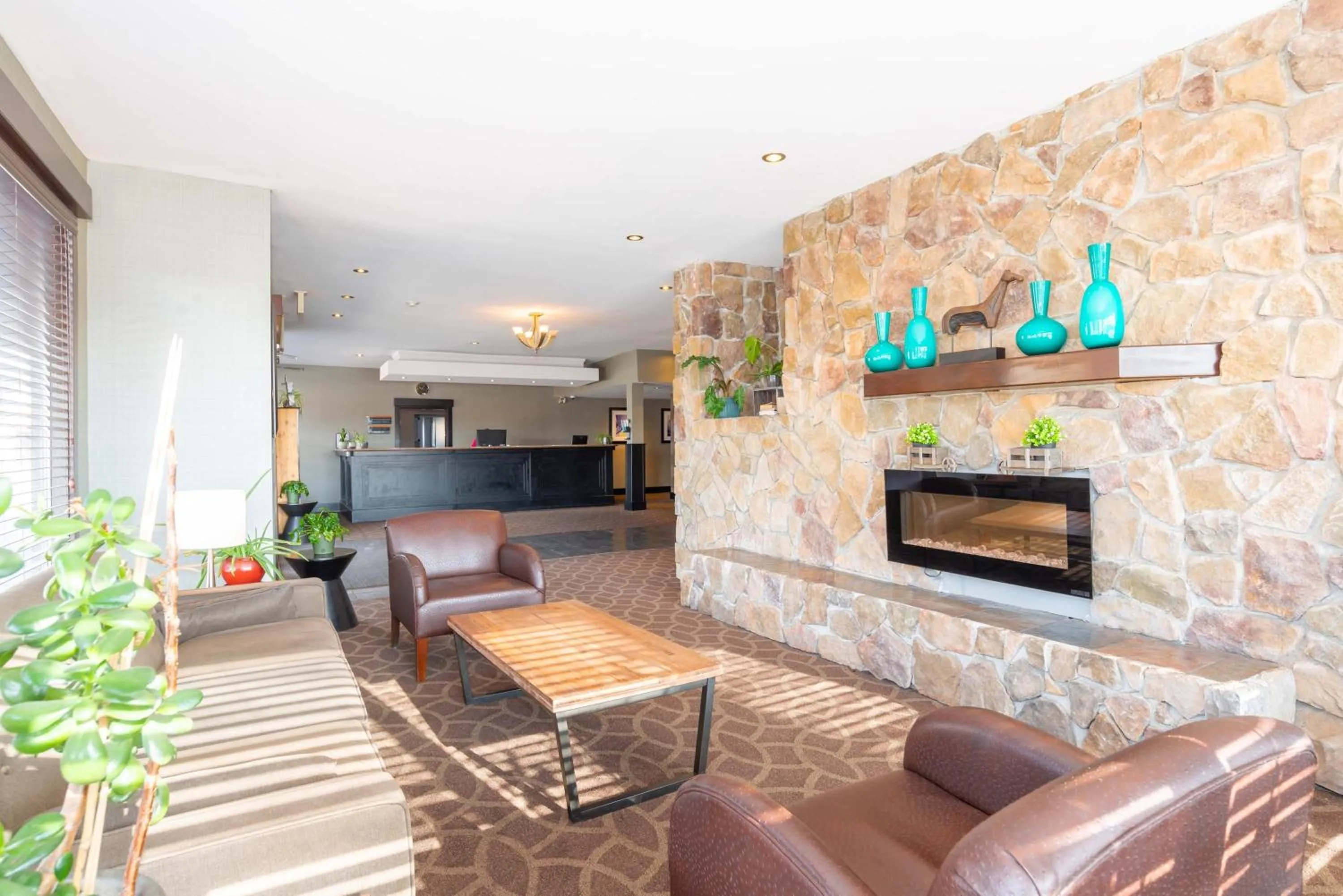 Lobby or reception in Sandman Hotel Cranbrook