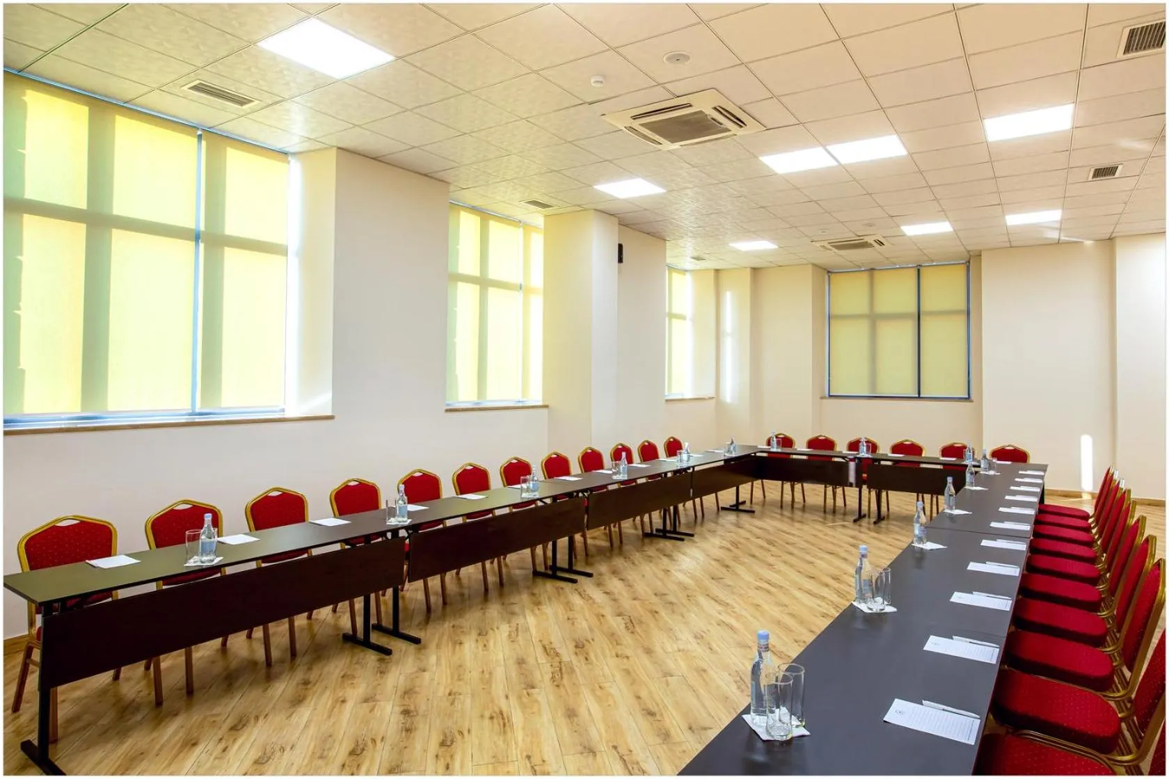 Meeting/conference room in Ani Grand Hotel Yerevan