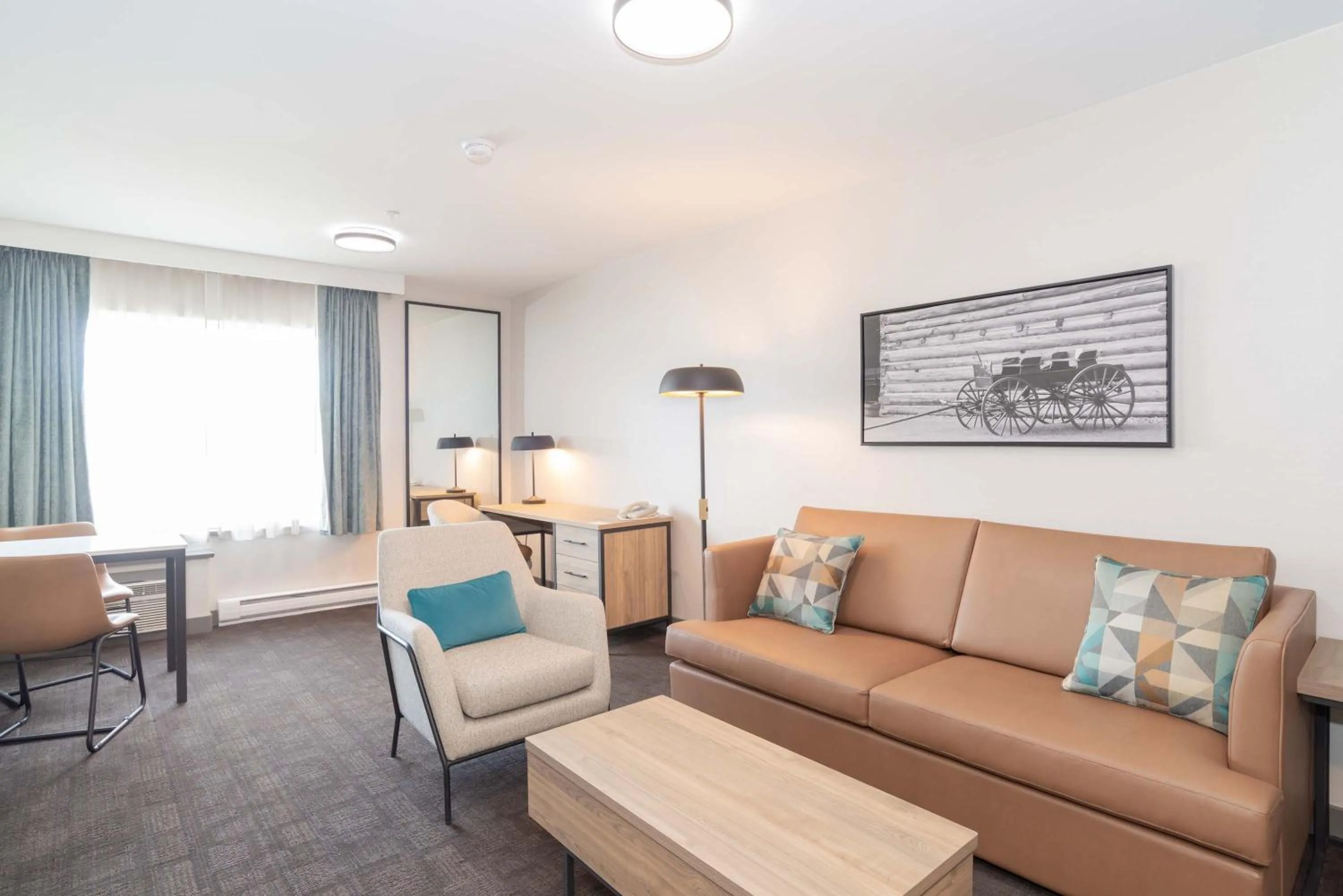 Photo of the whole room in Sandman Hotel Quesnel