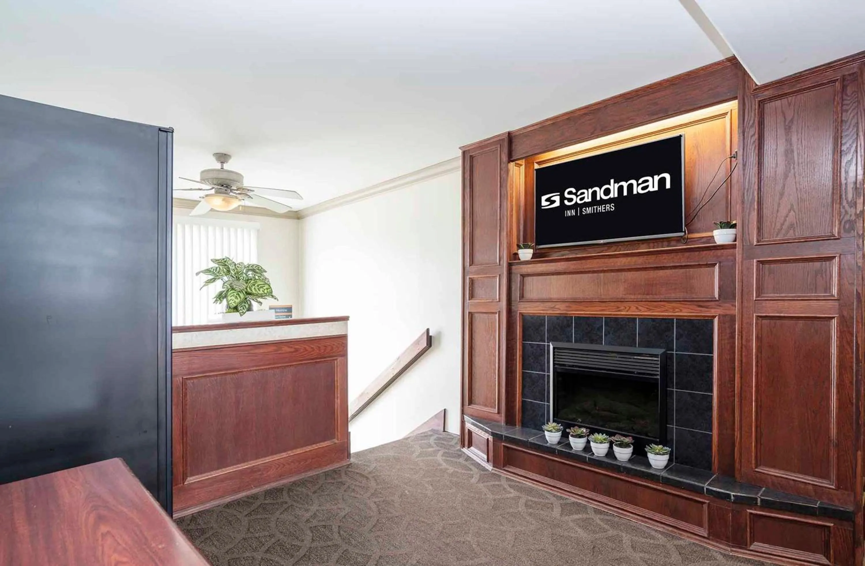 Lobby or reception in Sandman Inn Smithers