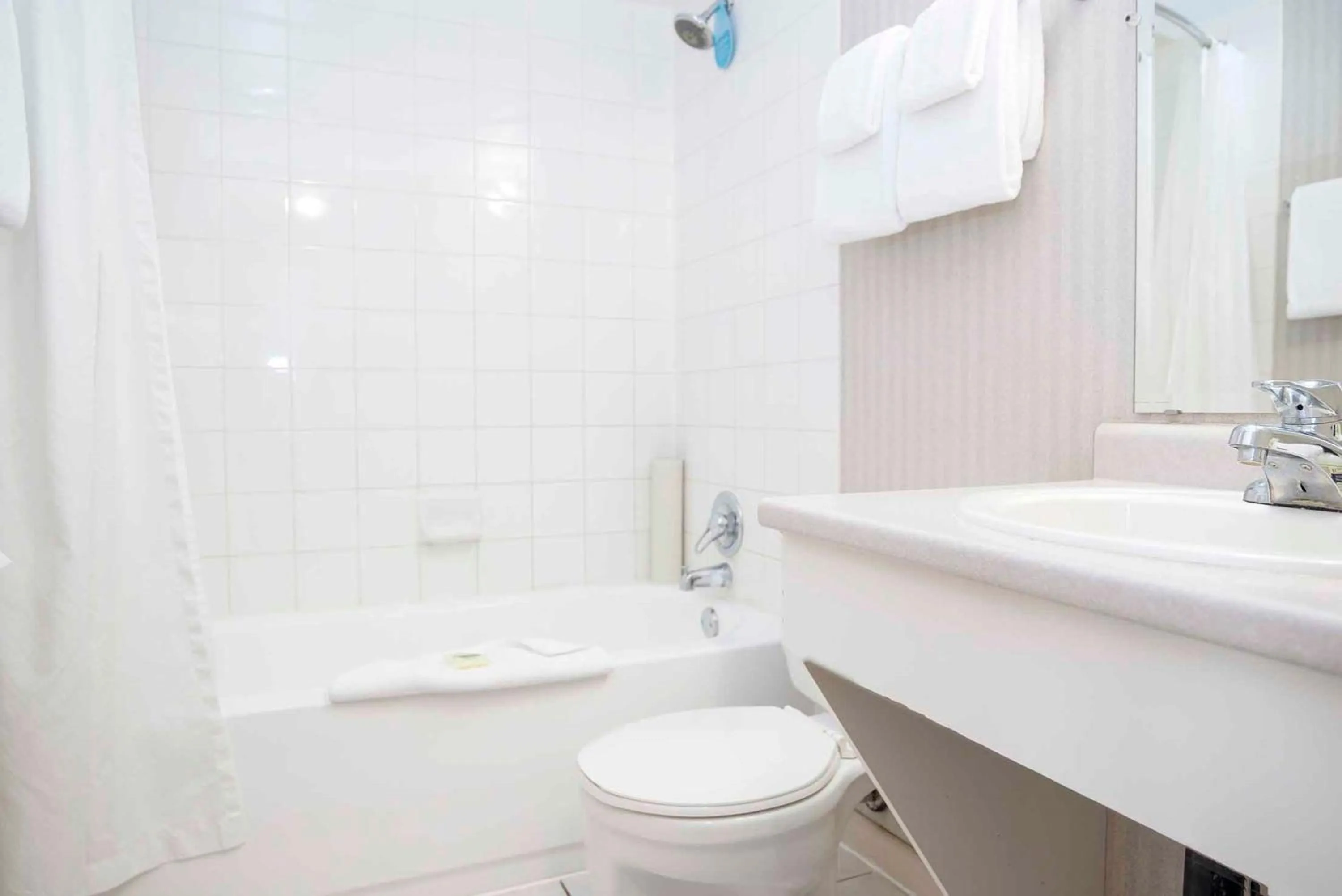 Bathroom in Sandman Inn Smithers