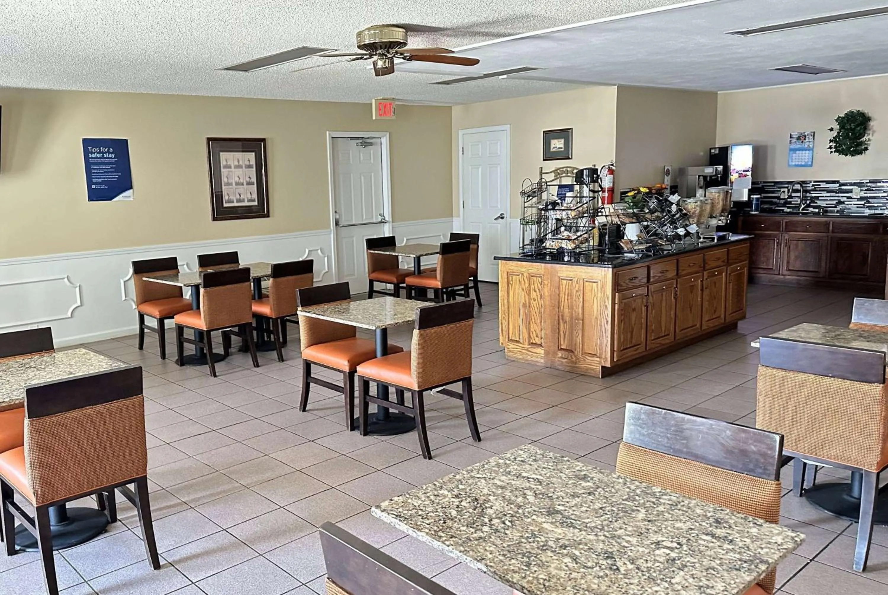 Breakfast in Baymont by Wyndham Greenwood