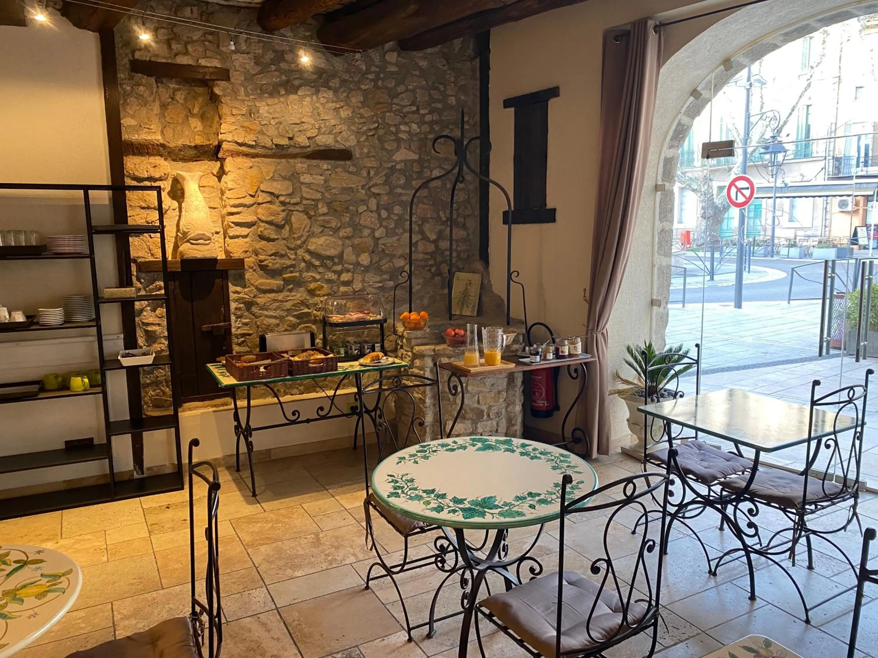 Logis Hôtel la Vallée de l'Arc