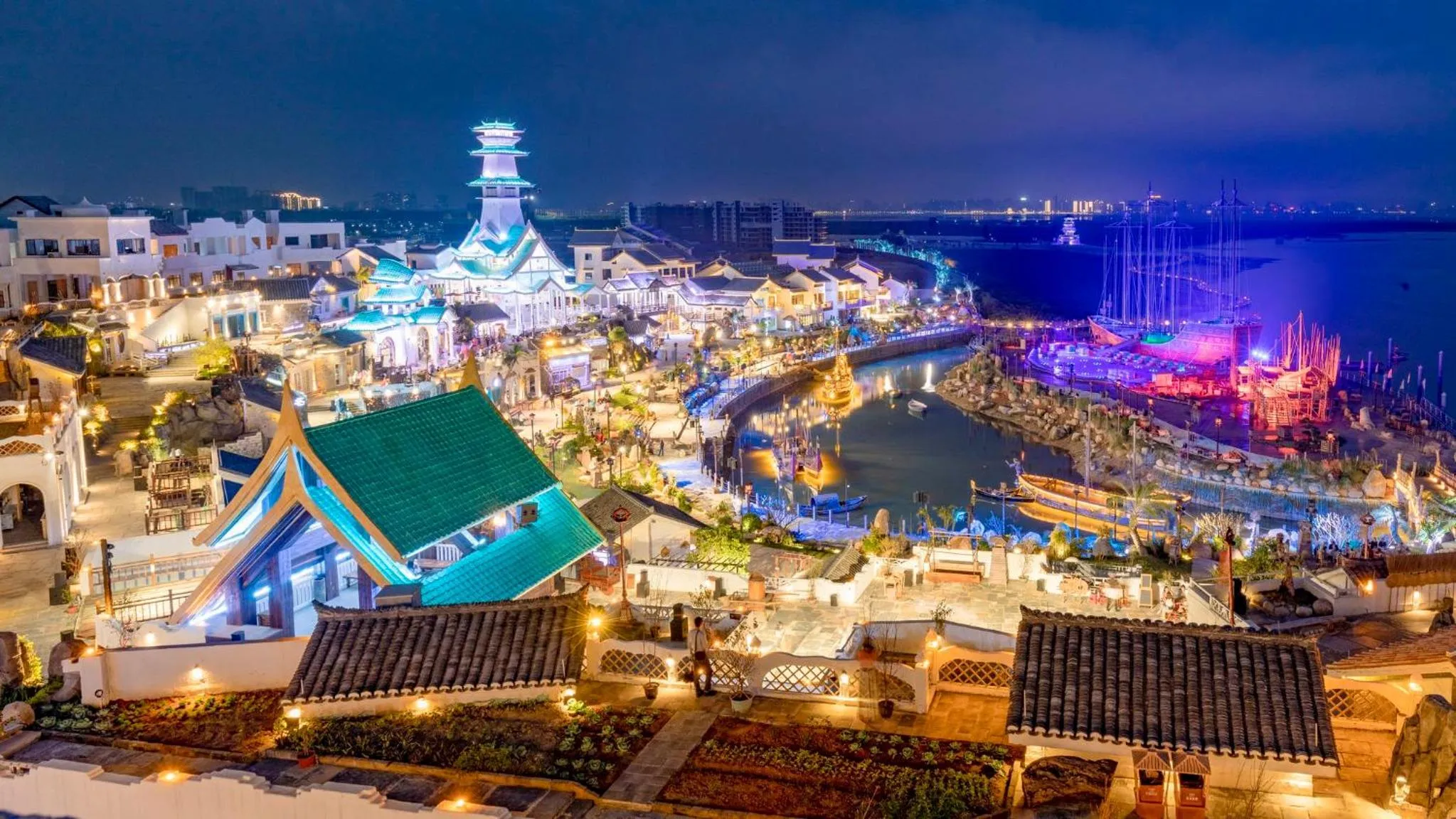 Nearby landmark in Crowne Plaza Beihai Silver Beach by IHG