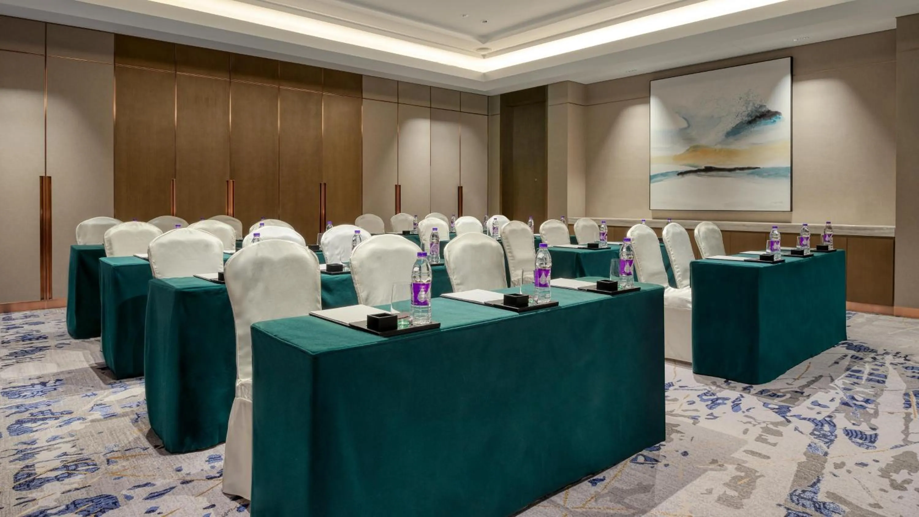Meeting/conference room in Crowne Plaza Beihai Silver Beach by IHG