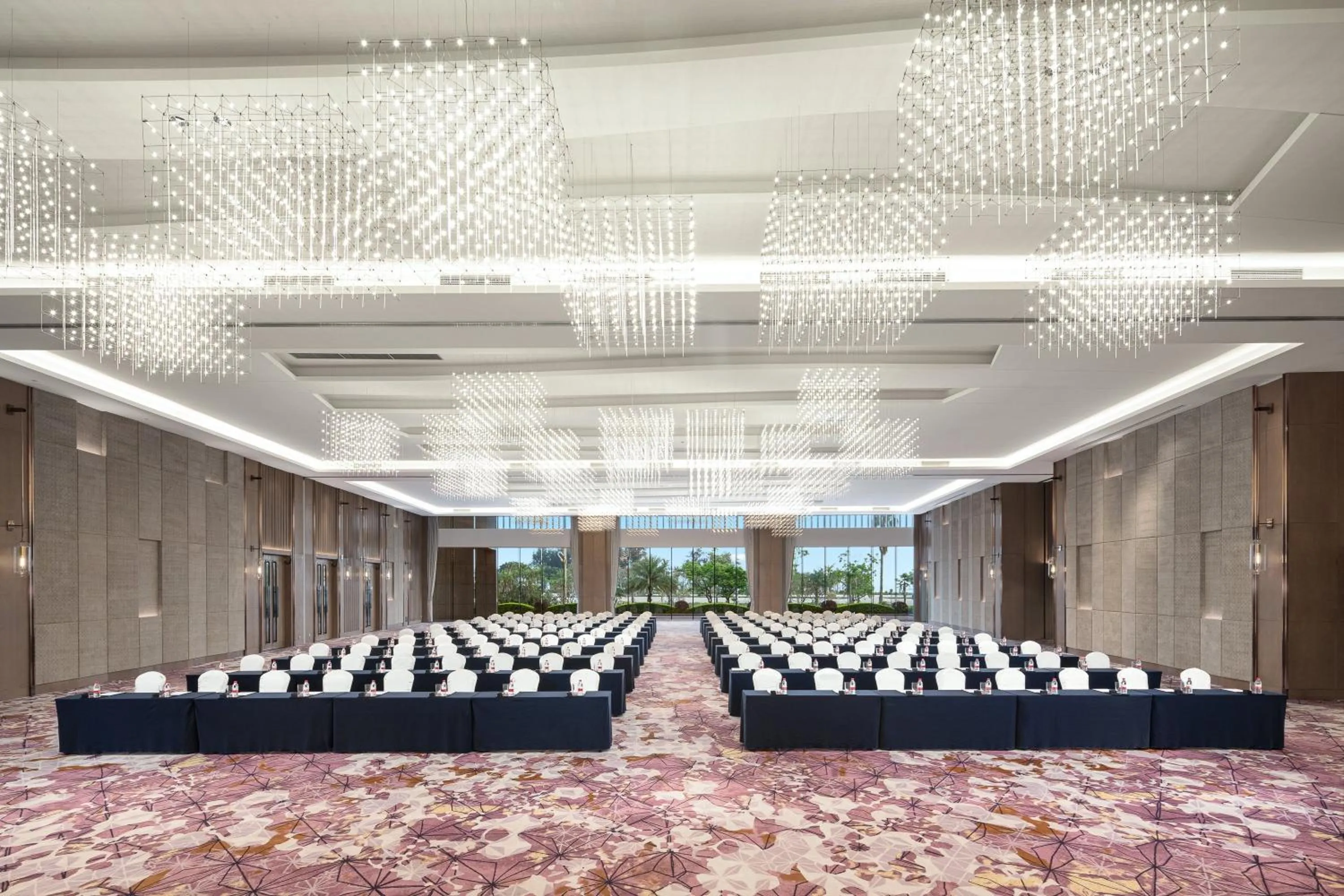 Banquet/Function facilities in Crowne Plaza Beihai Silver Beach by IHG