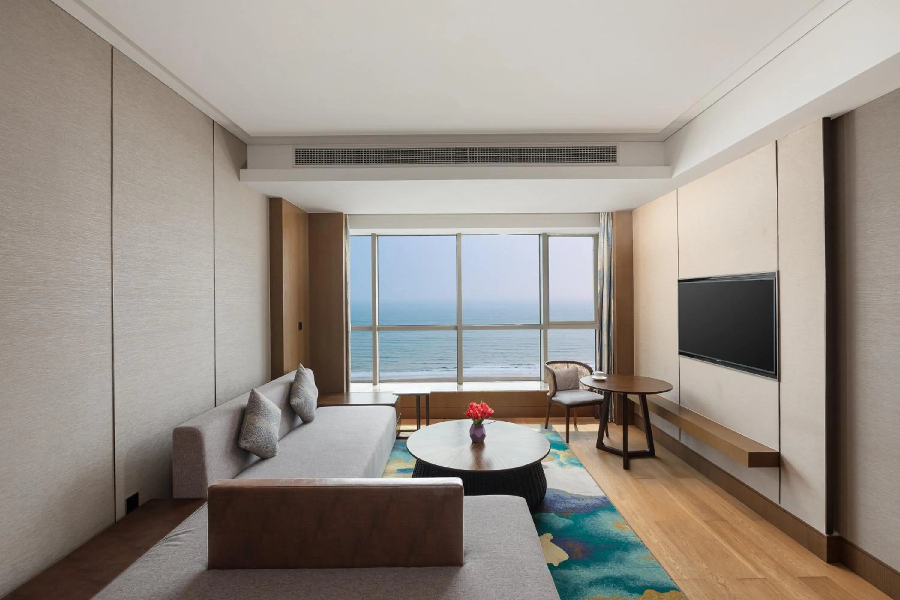 Photo of the whole room in Crowne Plaza Beihai Silver Beach by IHG