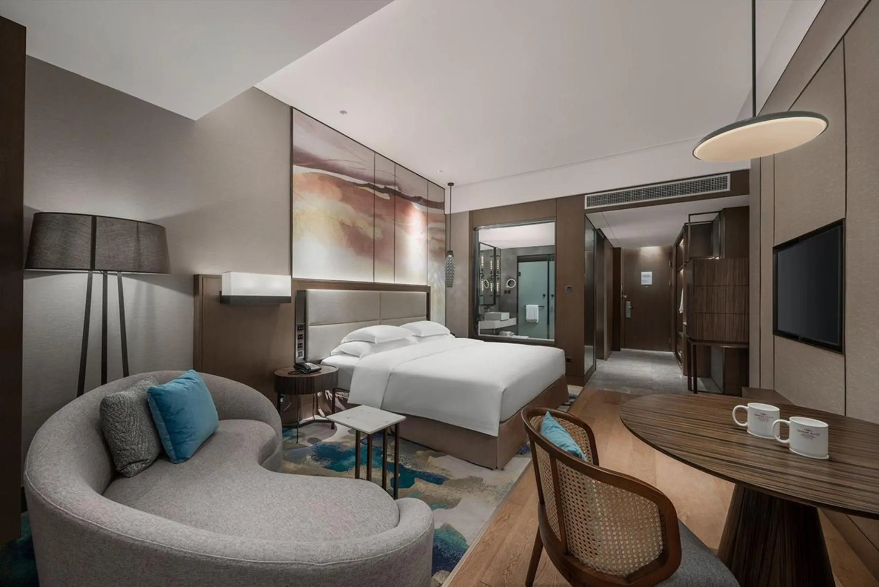 Photo of the whole room, Bed in Crowne Plaza Beihai Silver Beach by IHG