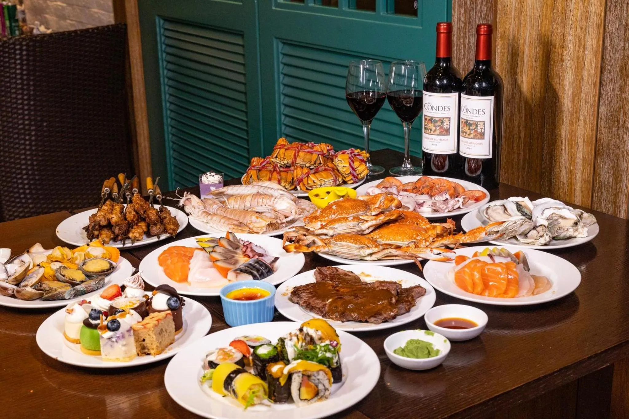 Restaurant/places to eat in Crowne Plaza Beihai Silver Beach by IHG