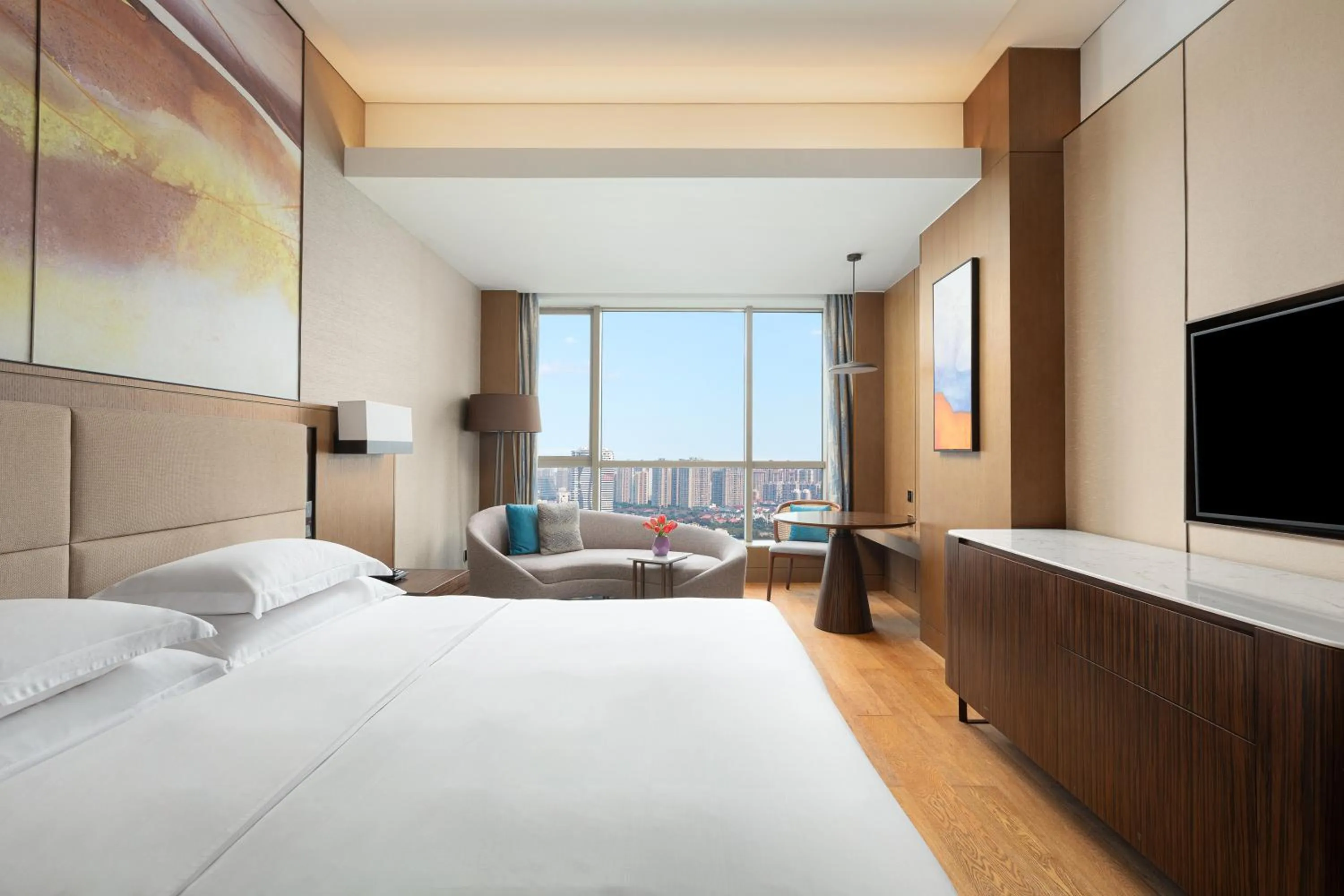 Bedroom, Bed in Crowne Plaza Beihai Silver Beach by IHG