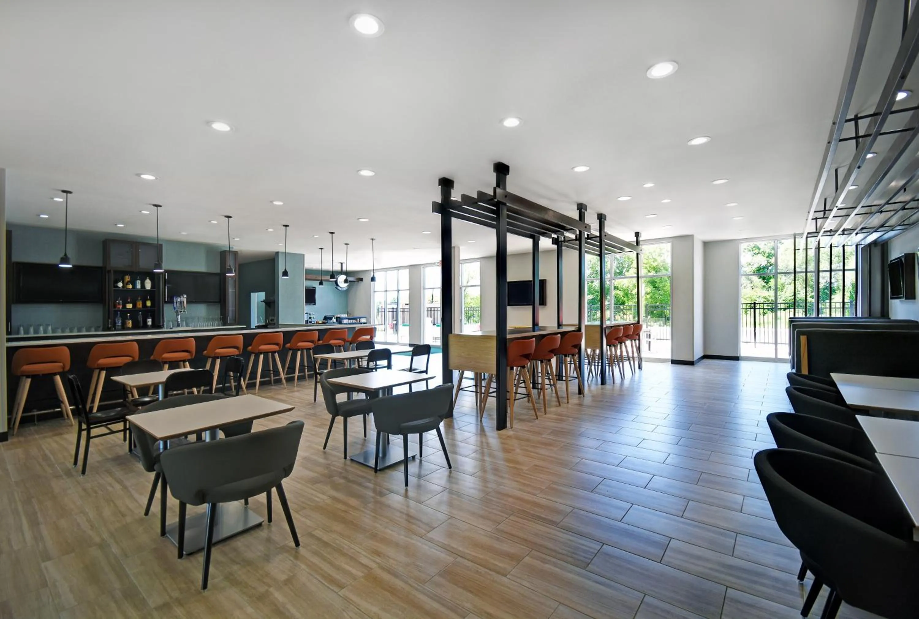 Restaurant/places to eat in Holiday Inn Grand Rapids North - Walker by IHG