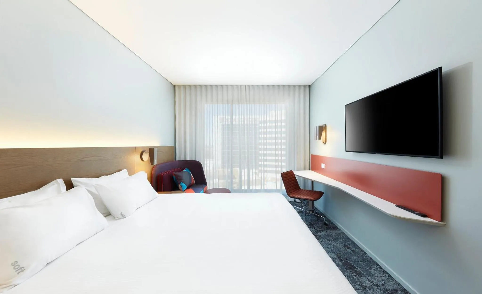 Photo of the whole room, Bed in Holiday Inn Express Sydney Airport by IHG