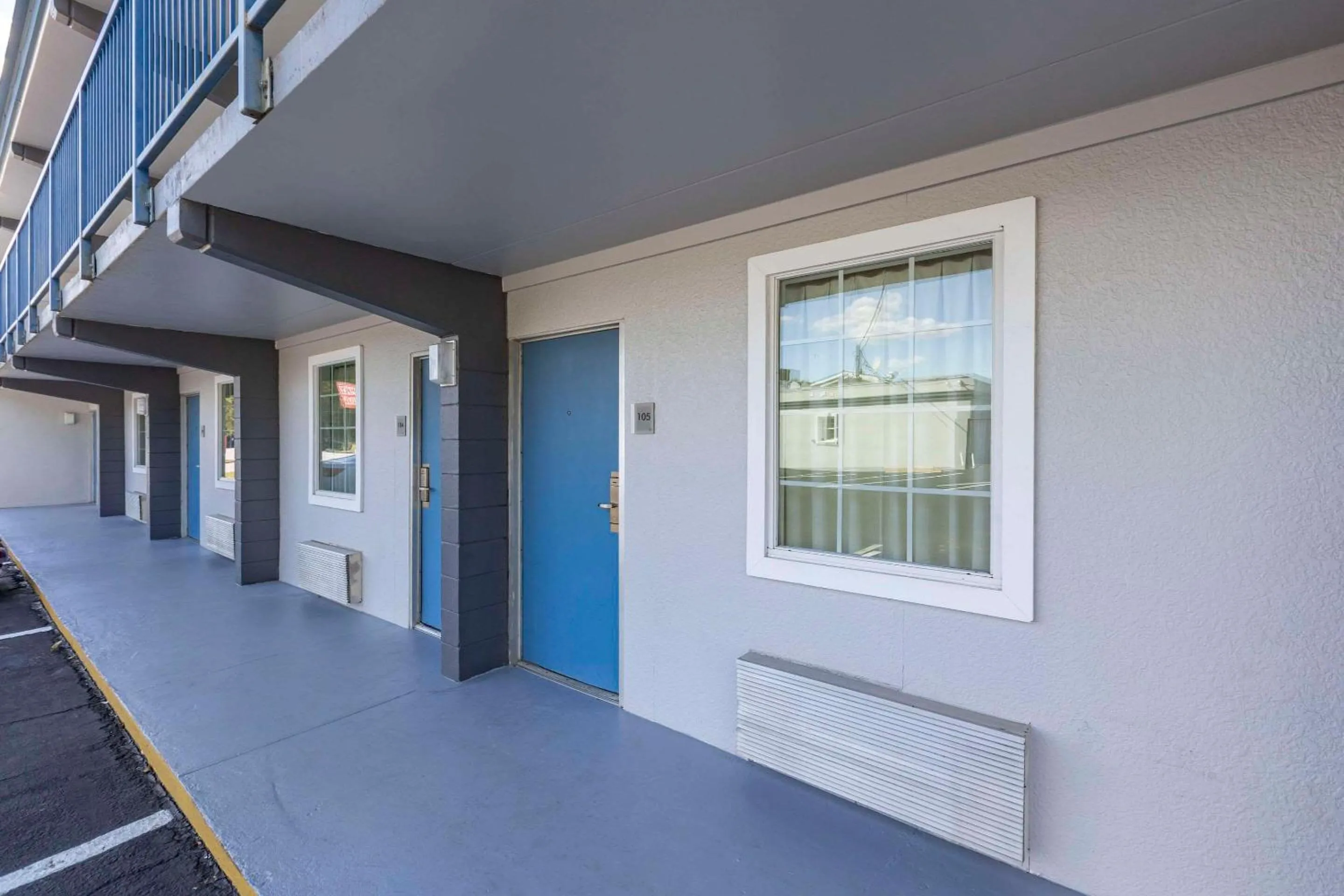 Property building in Rodeway Inn Union