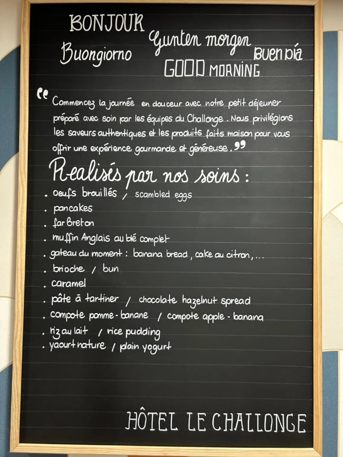 Breakfast in Cit'Hotel le Challonge