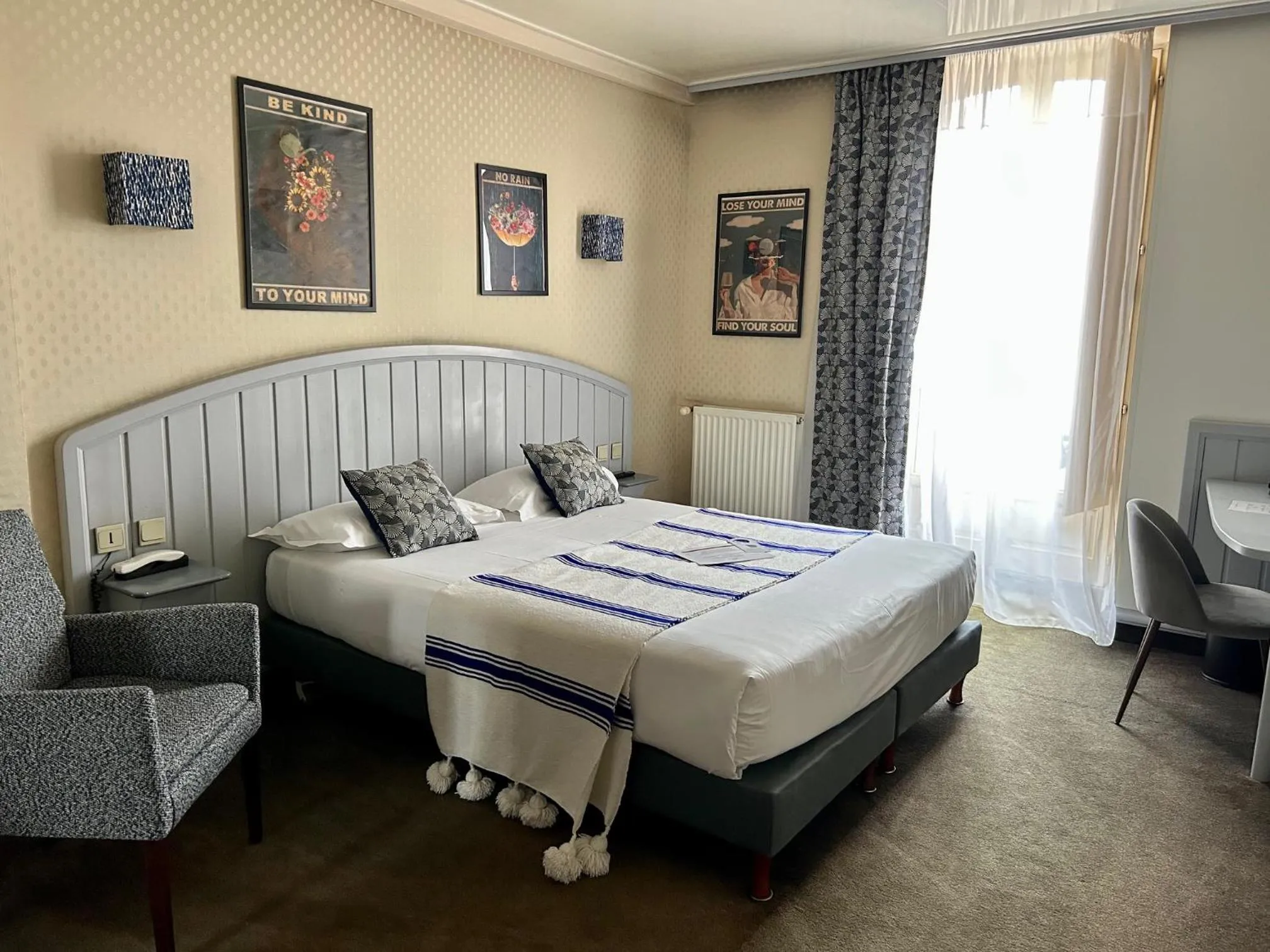 Bedroom, Bed in Cit'Hotel le Challonge