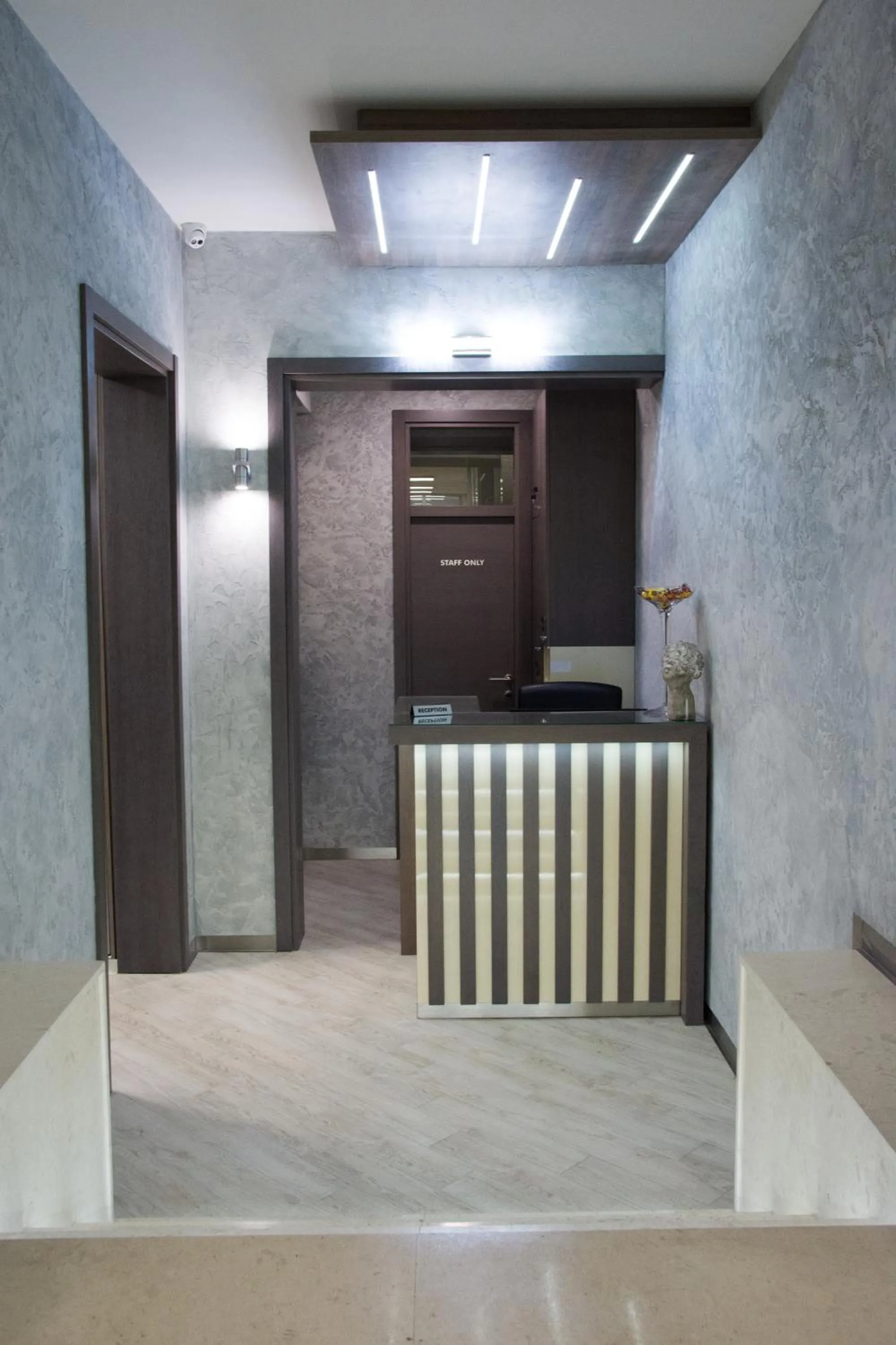 Lobby or reception in Omia