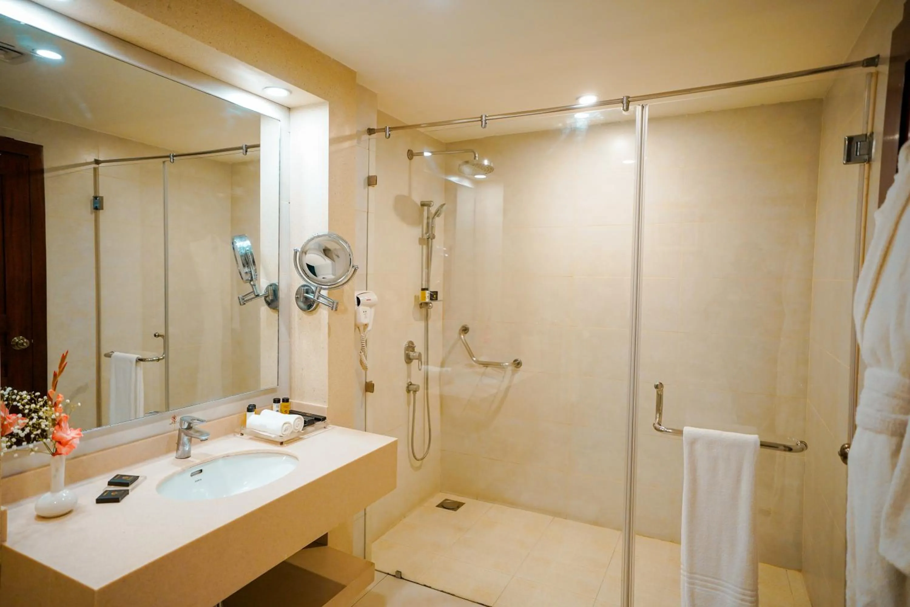 Shower in Nine Tree Luxury Hotel & Suites Lahore