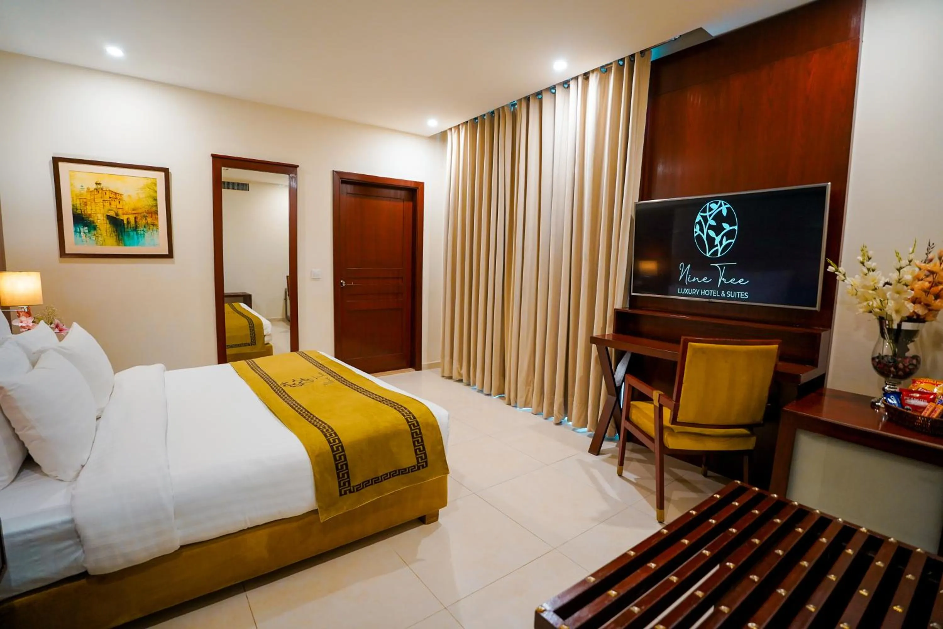 Bed in Nine Tree Luxury Hotel & Suites Lahore