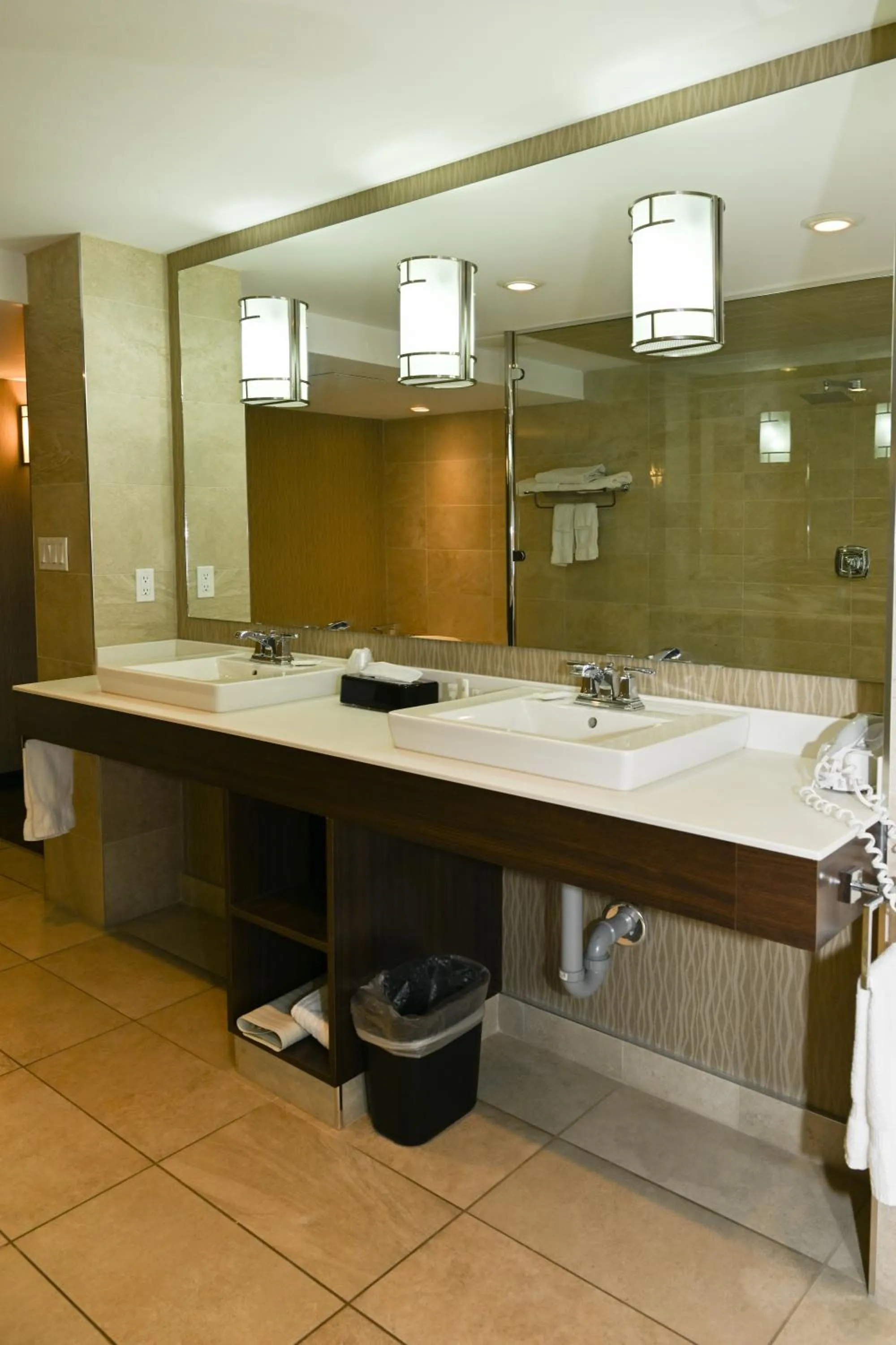Bathroom in Quality Hotel & Conference Centre
