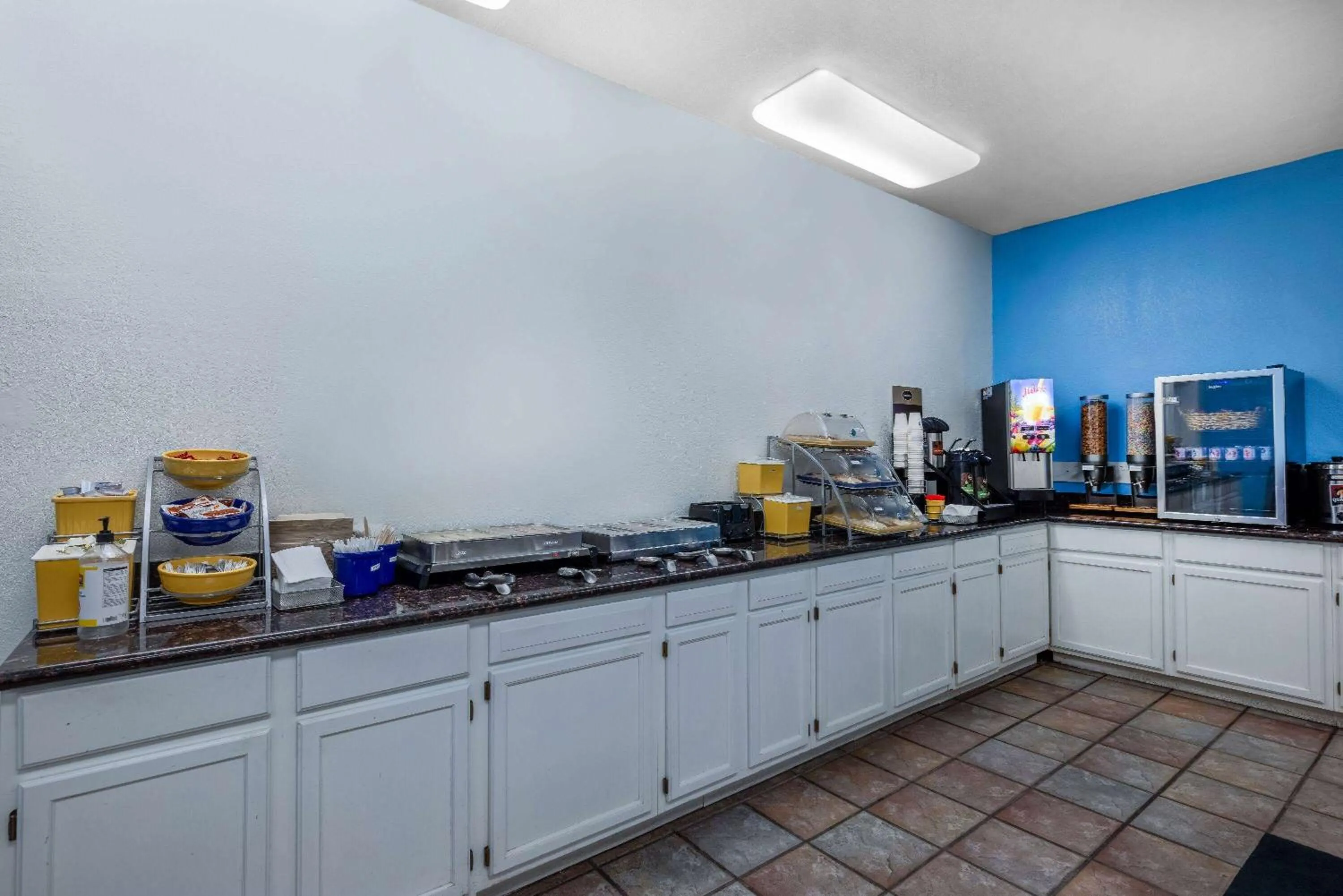 Breakfast in Days Inn by Wyndham Roswell