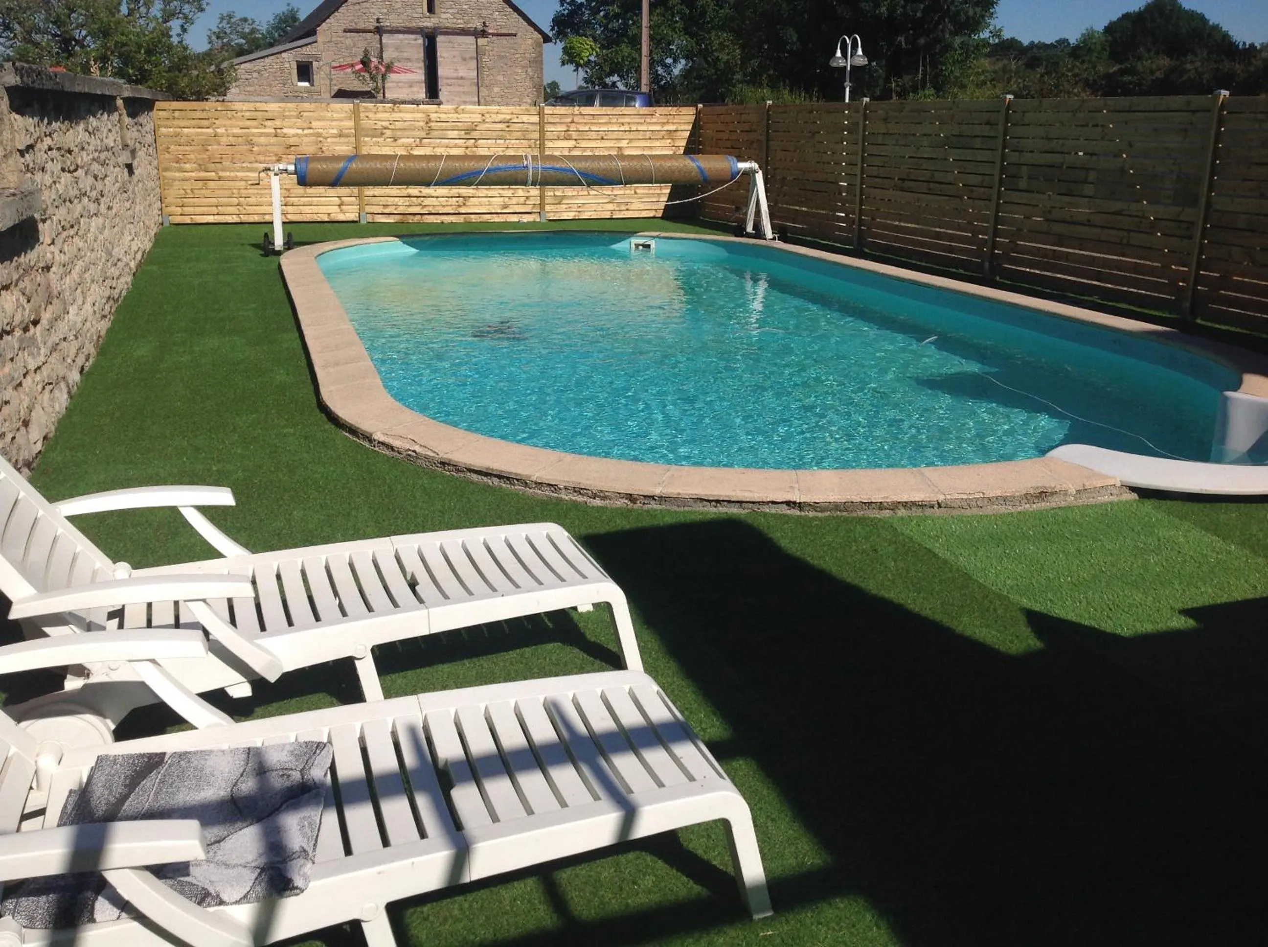 Swimming pool in La ferme de Manon