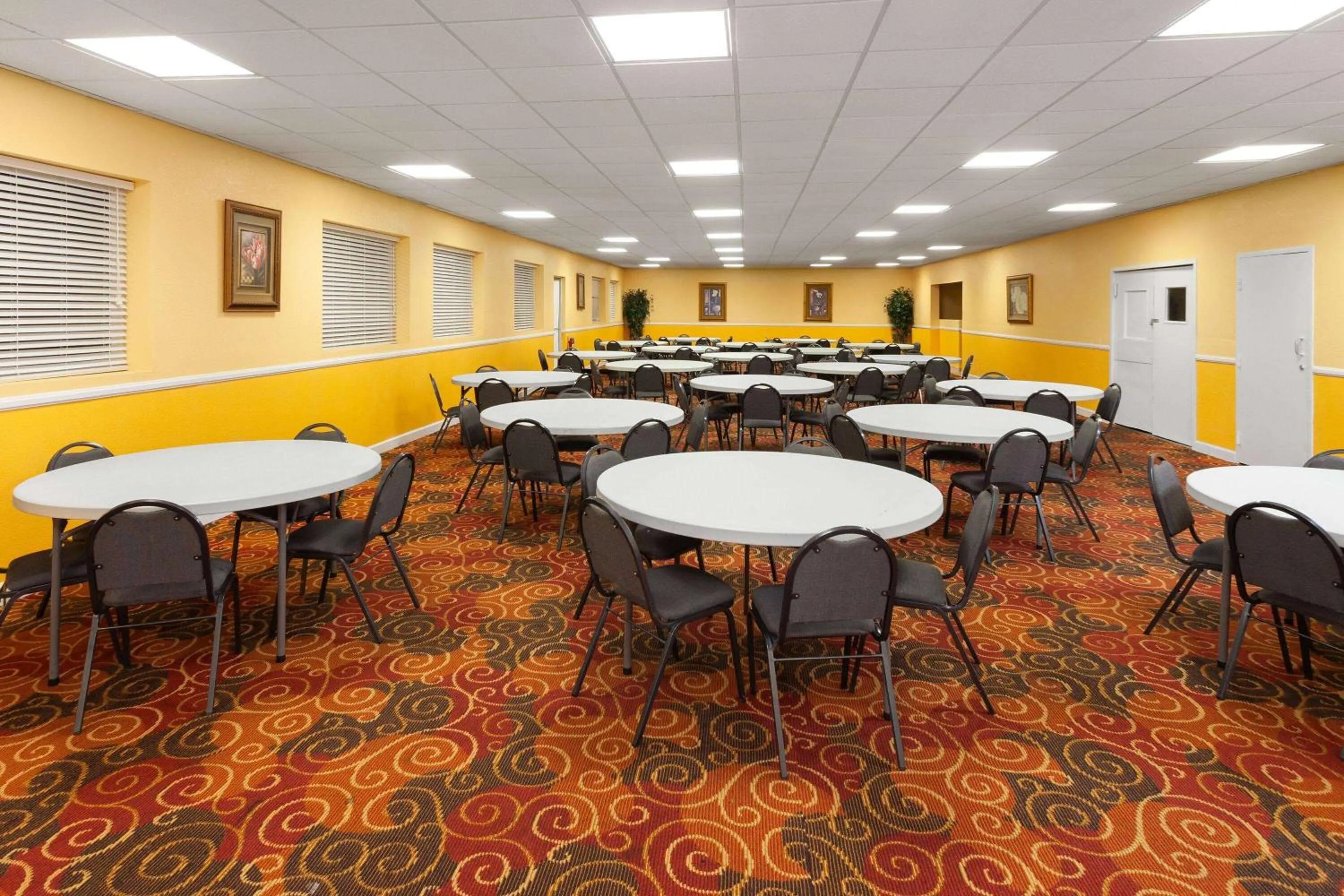 Meeting/conference room in Days Inn by Wyndham Shelby
