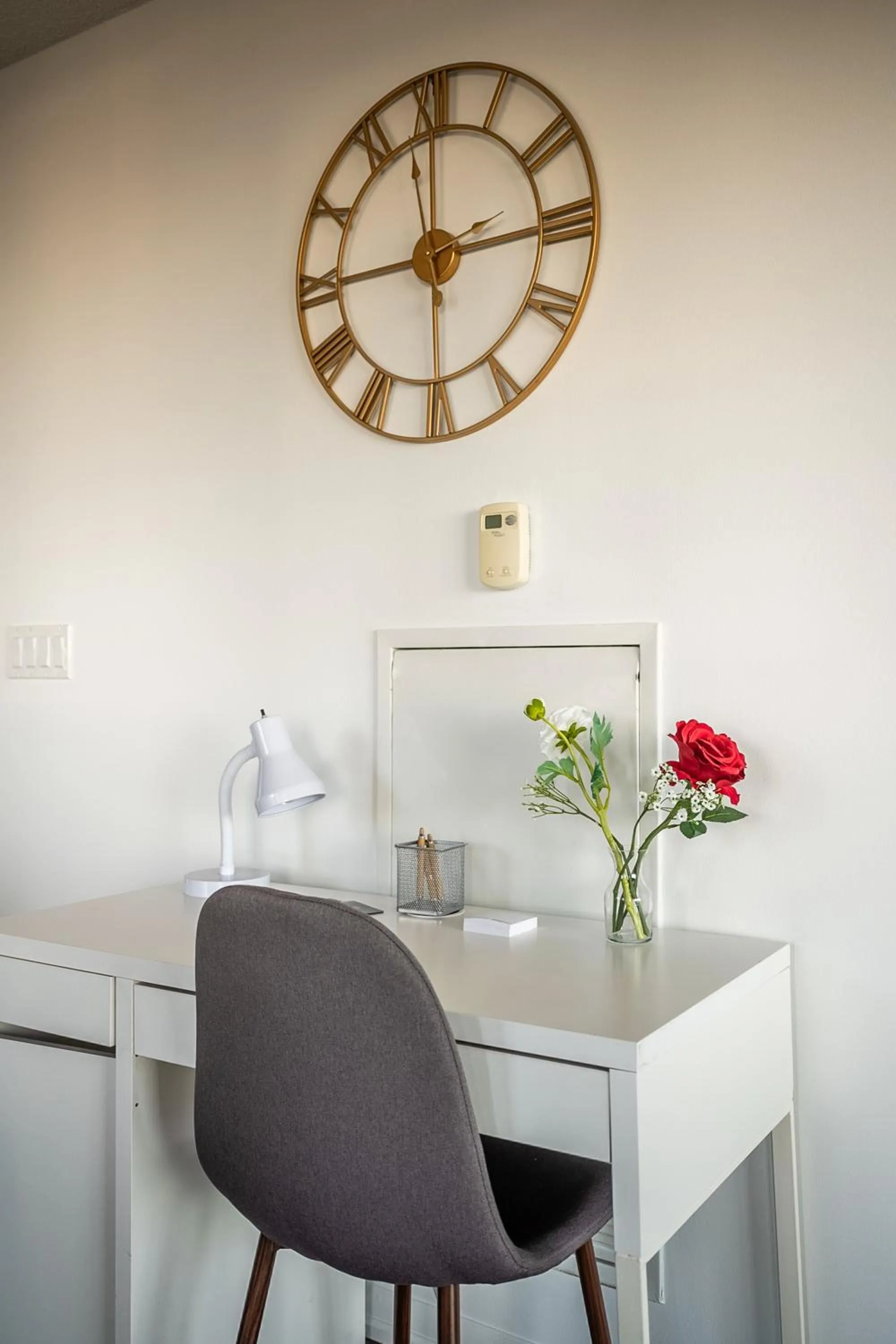 hair dresser in GLOBALSTAY Magnificent Condos in DT