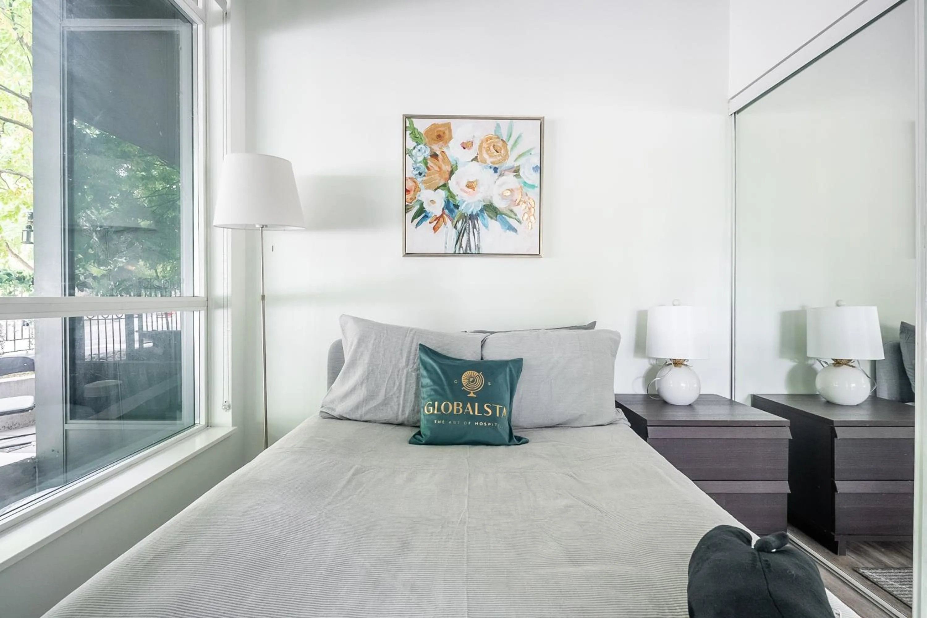 Bed in GLOBALSTAY Magnificent Condos in DT