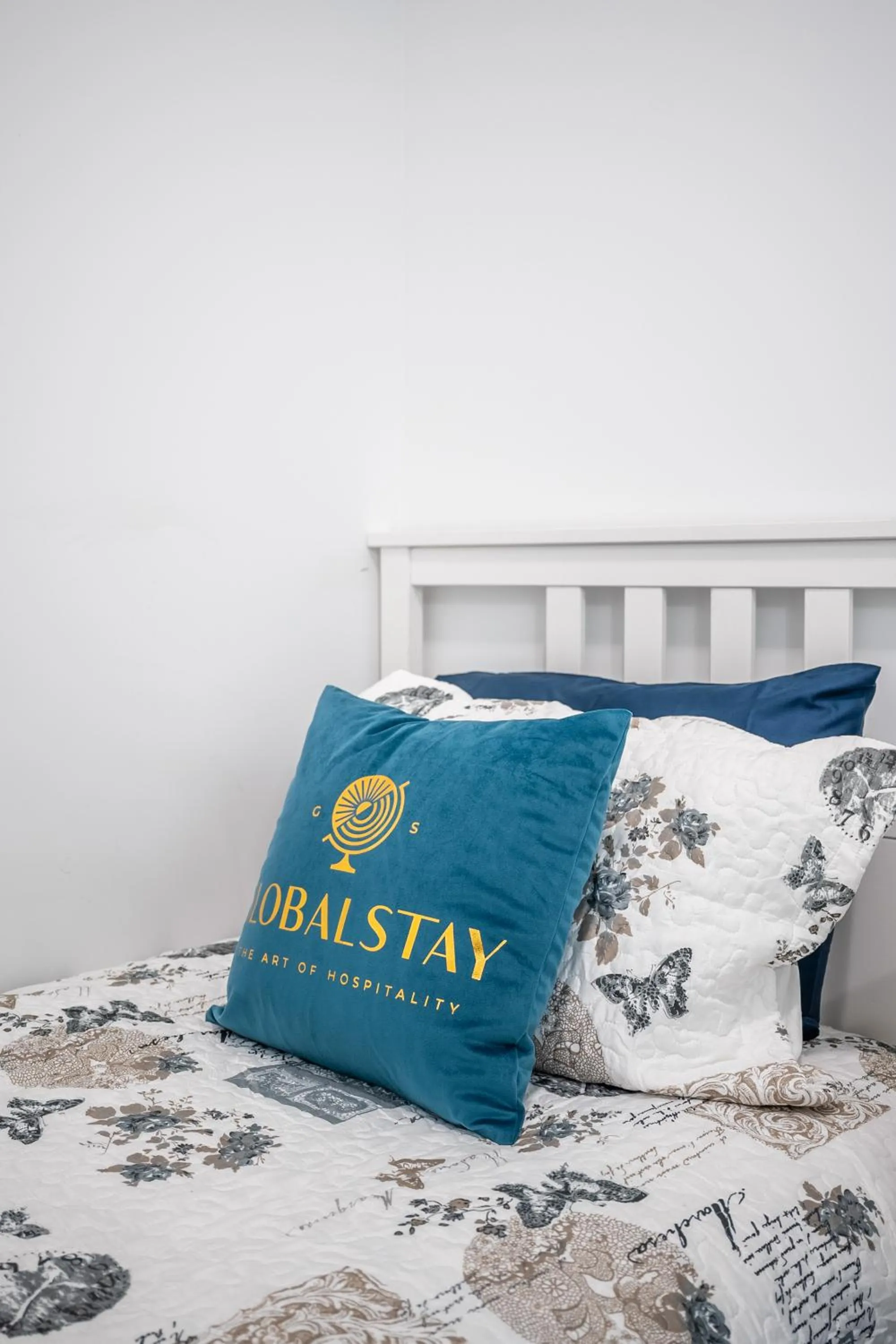 Bed in GLOBALSTAY Magnificent Condos in DT