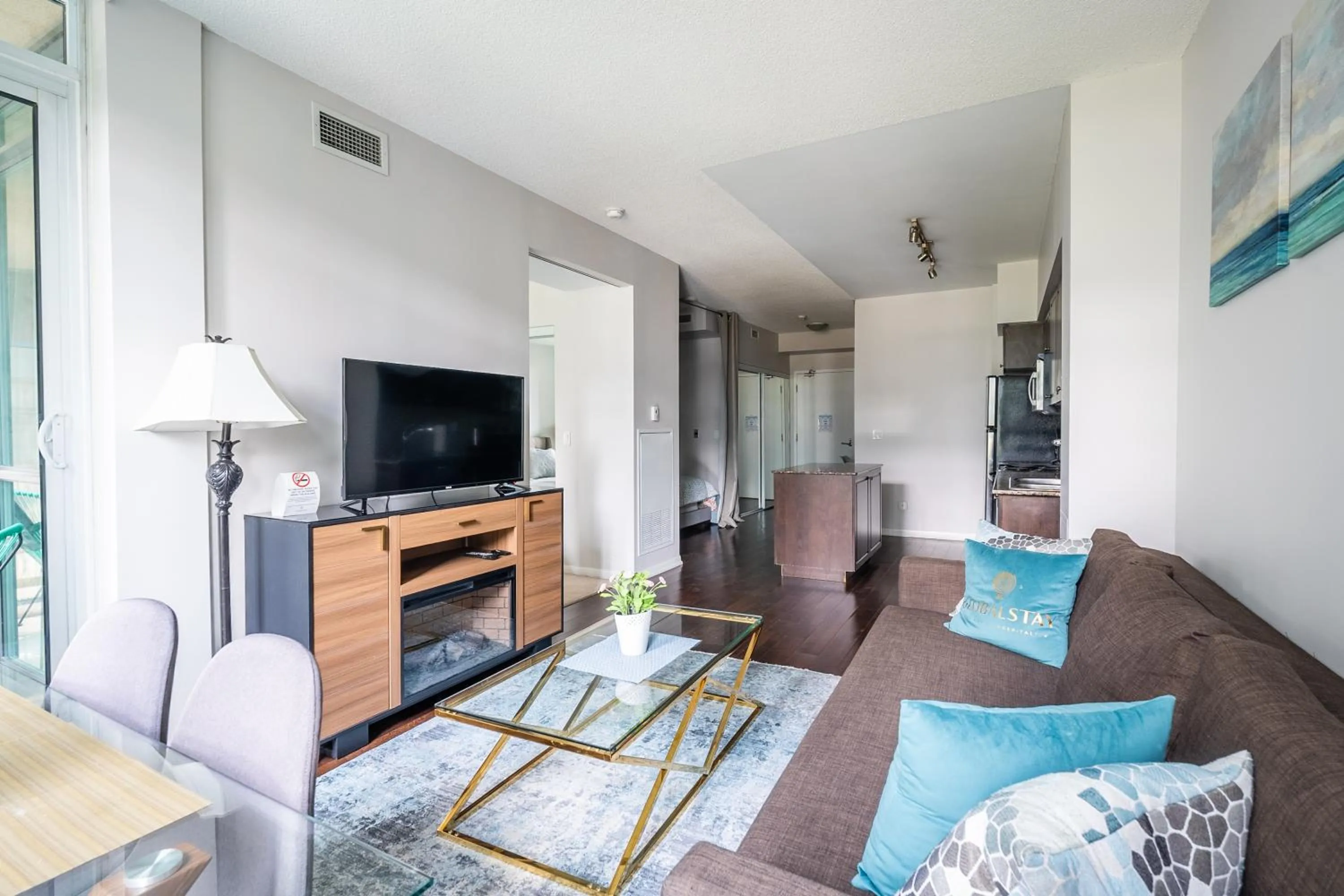 TV and multimedia in GLOBALSTAY Magnificent Condos in DT