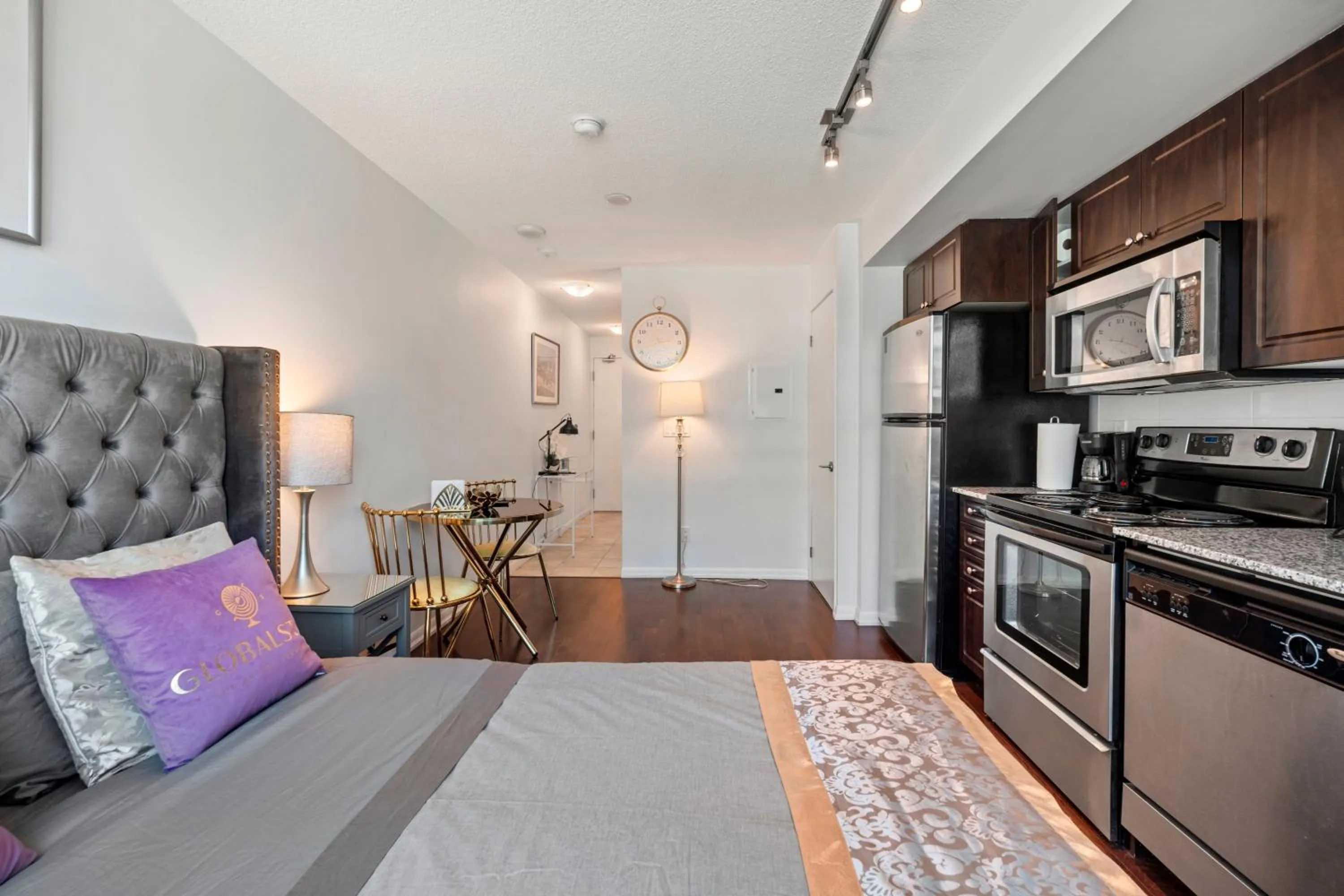 Bed in GLOBALSTAY Magnificent Condos in DT