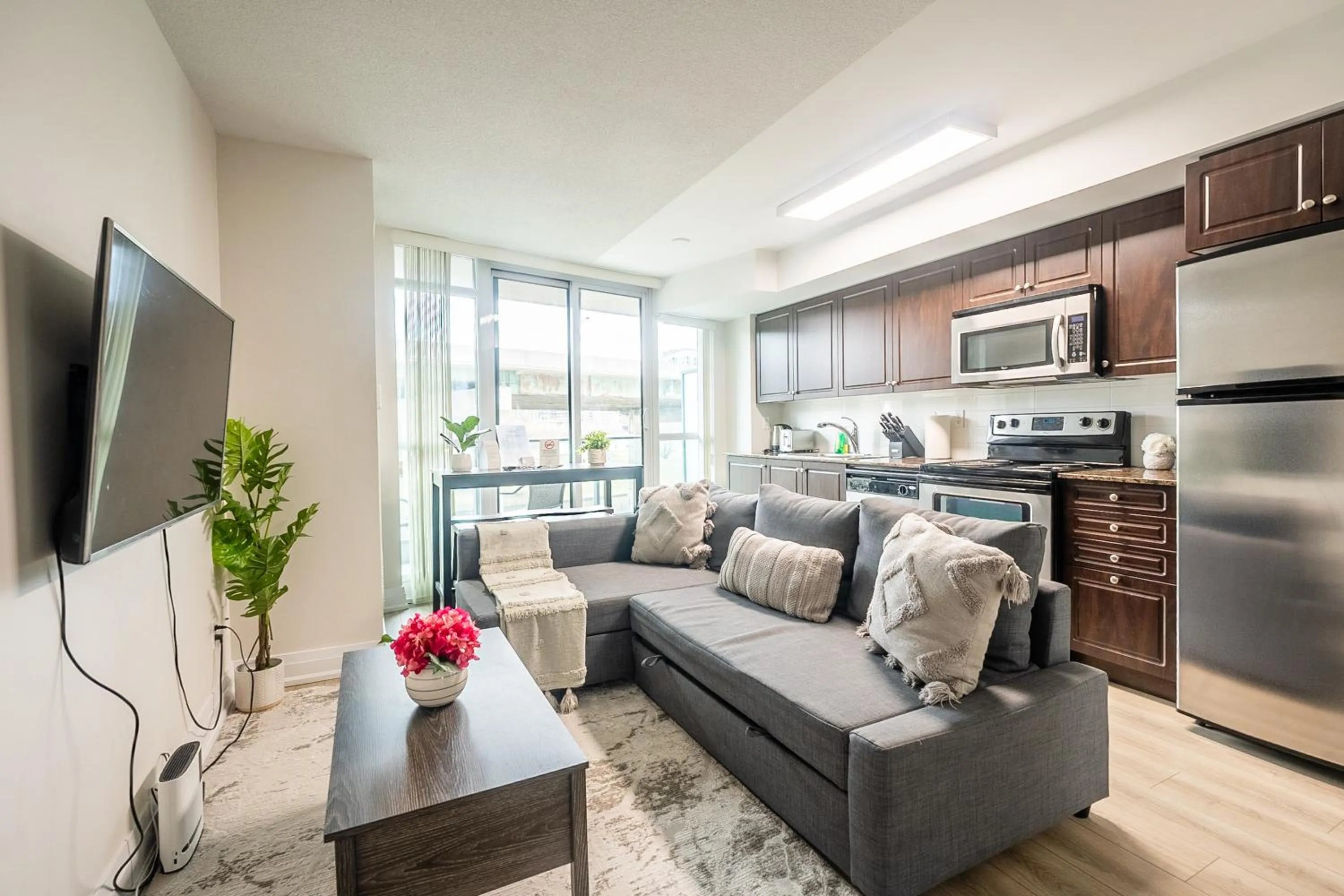 TV and multimedia in GLOBALSTAY Magnificent Condos in DT