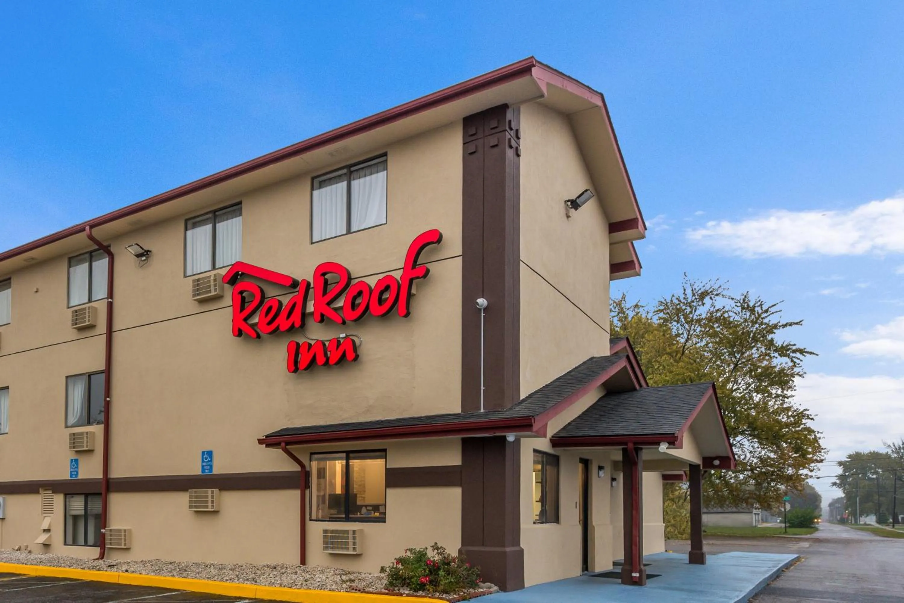 Property building in Red Roof Inn Findlay