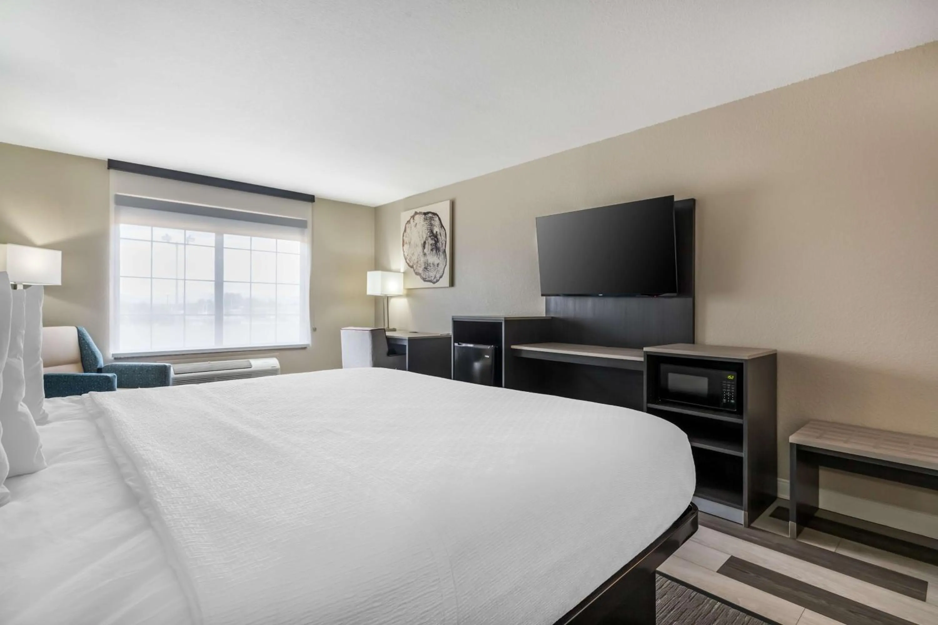 Bedroom, Bed in Best Western Prime Inn & Suites