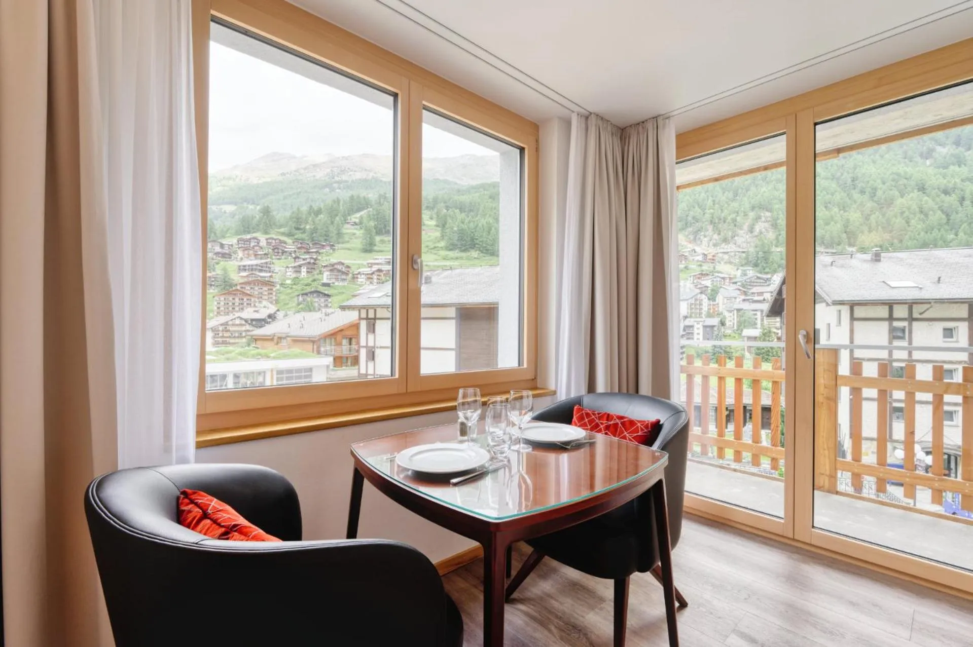 Dining area in Naco Aparthotel by Arca Spa