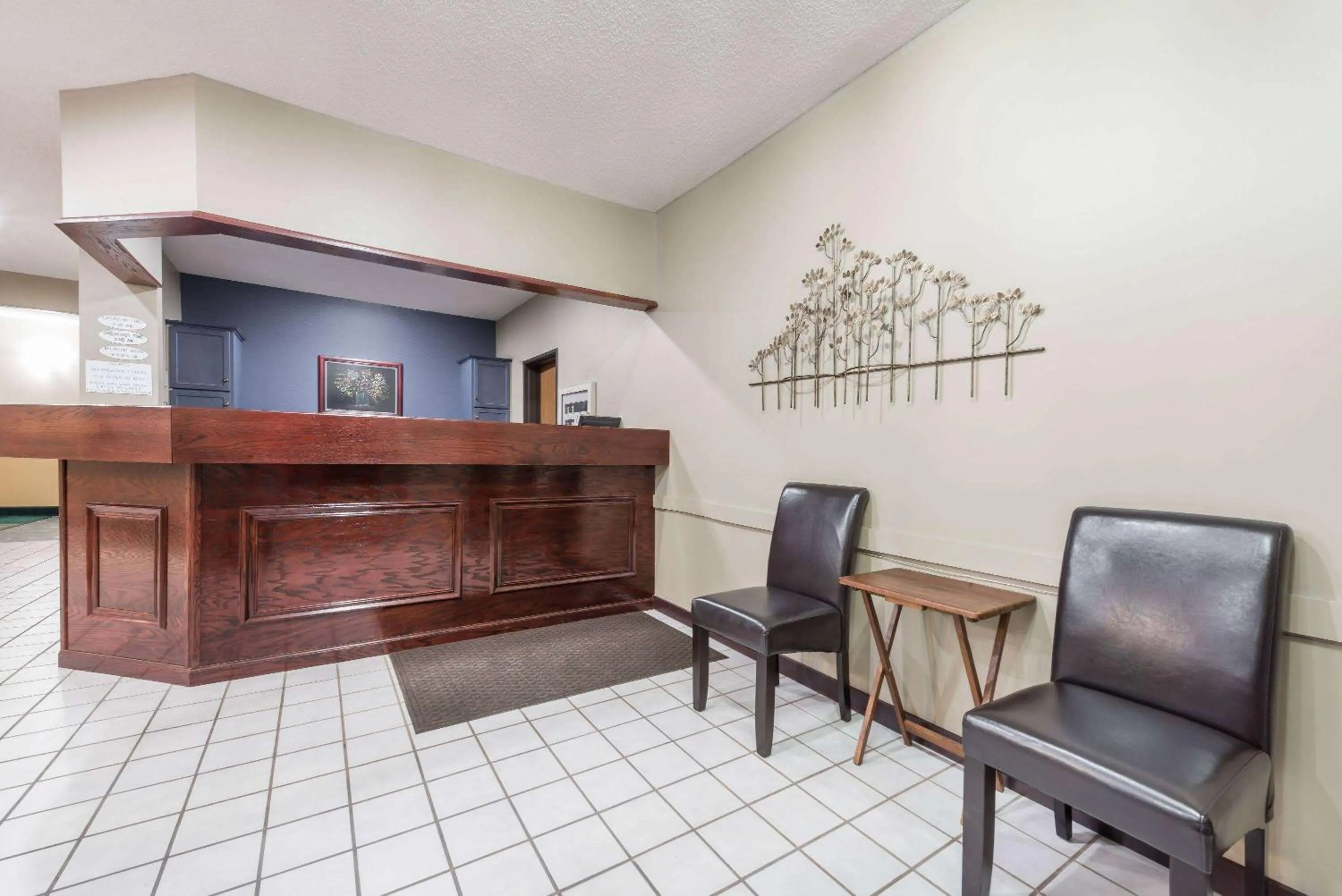 Lobby or reception in Super 8 by Wyndham Bloomington University Area